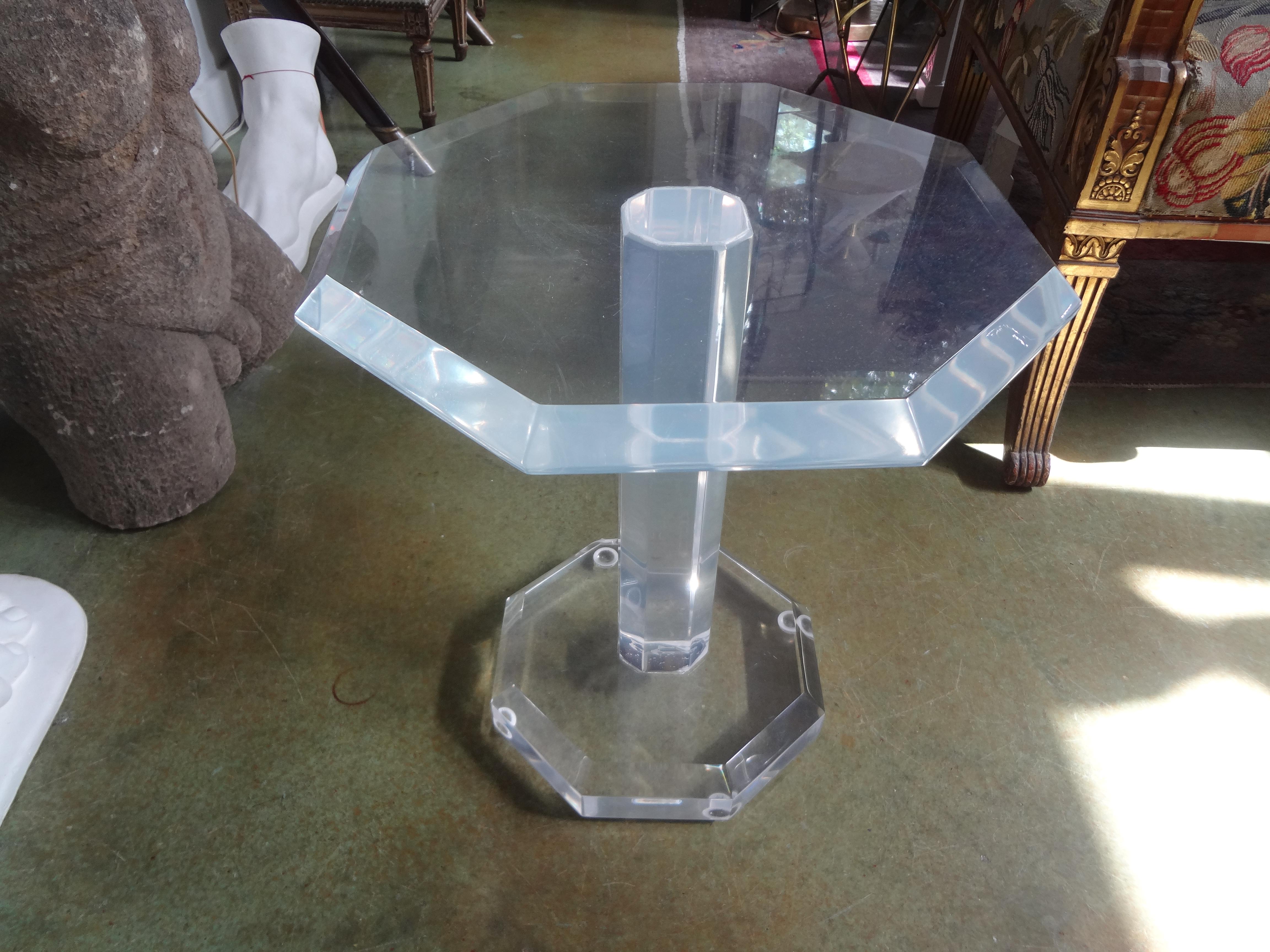 Late 20th Century Mid-Century Modern Octagonal Acrylic Table