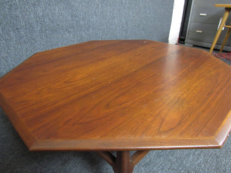 MidCentury Modern Octagonal Coffee Table For Sale at 1stDibs