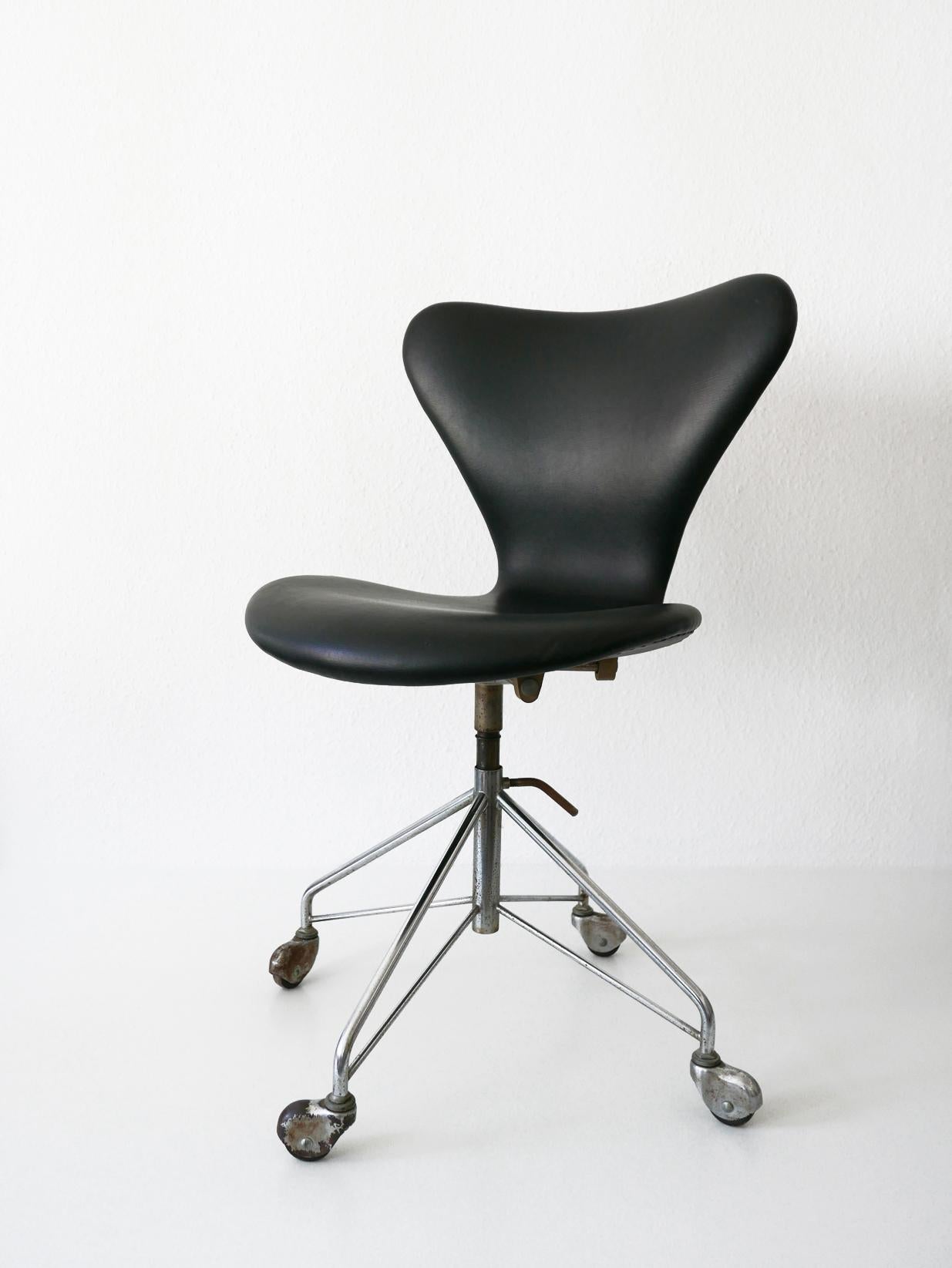 Chaise de bureau moderne du milieu du siècle 3117 d'Arne Jacobsen pour Fritz Hansen, années 1960 en vente 3