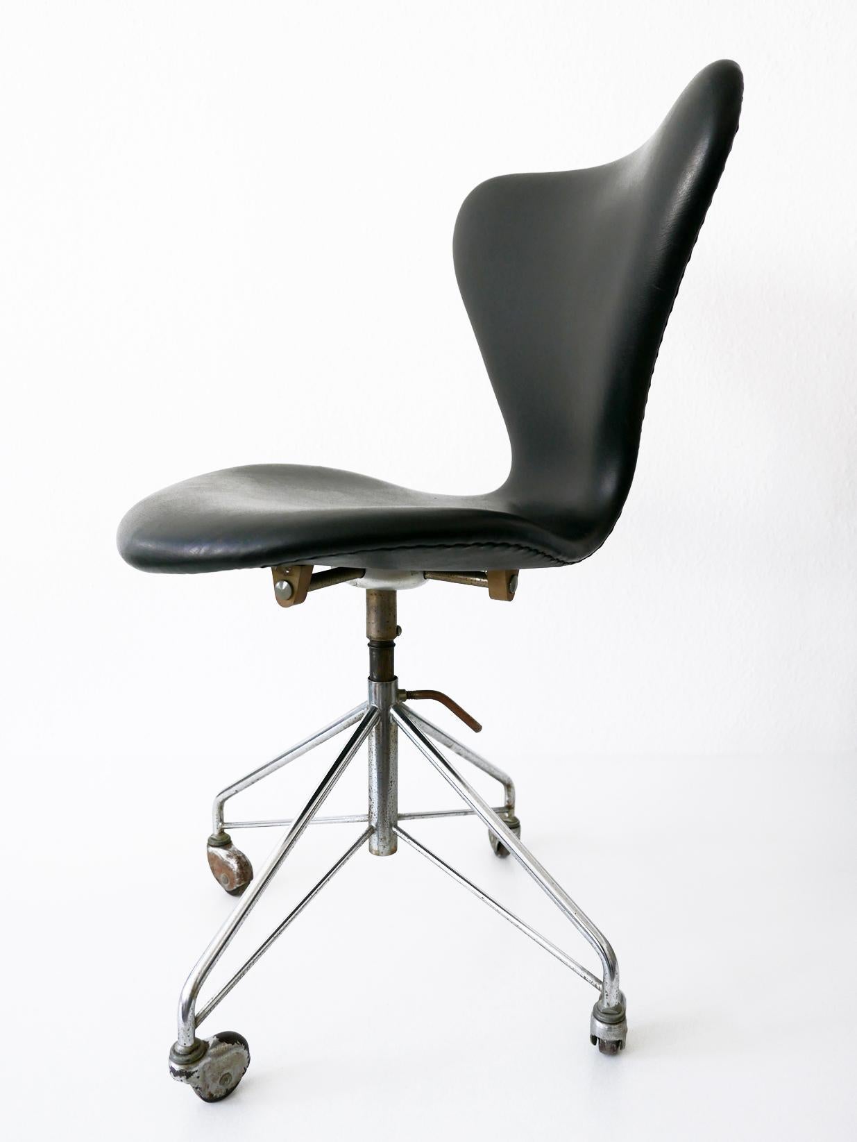 Mid-Century Modern Office Chair 3117 by Arne Jacobsen for Fritz Hansen, 1960s For Sale 3