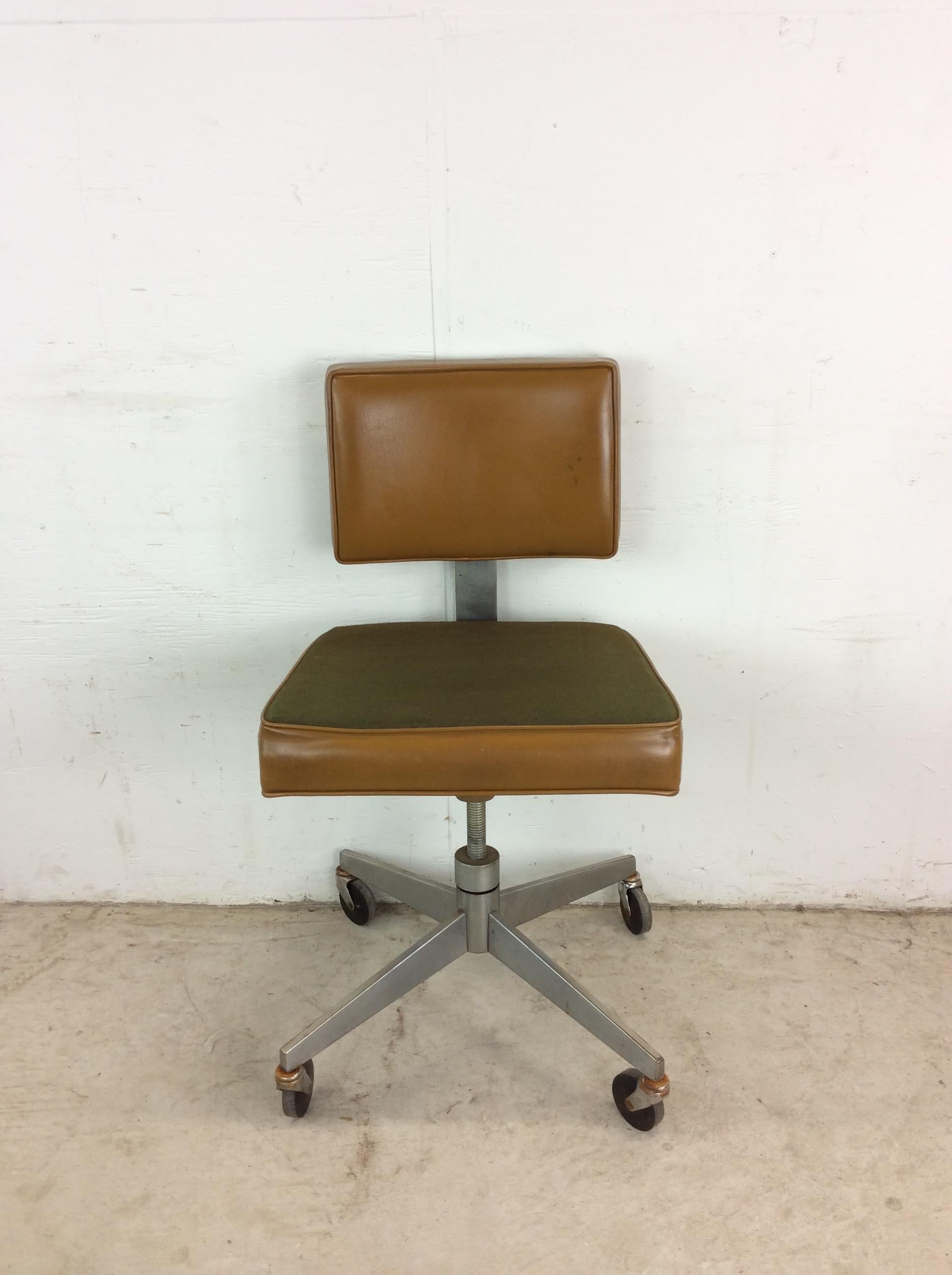 American Mid Century Modern Office Chair with Wheeled Swivel Base For Sale