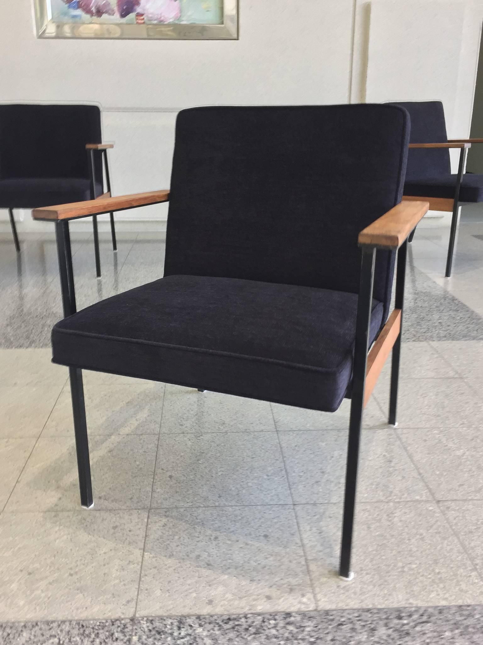 Mid-Century Modern Office Chairs Attributed to Paul McCobb, a Set of Four 2