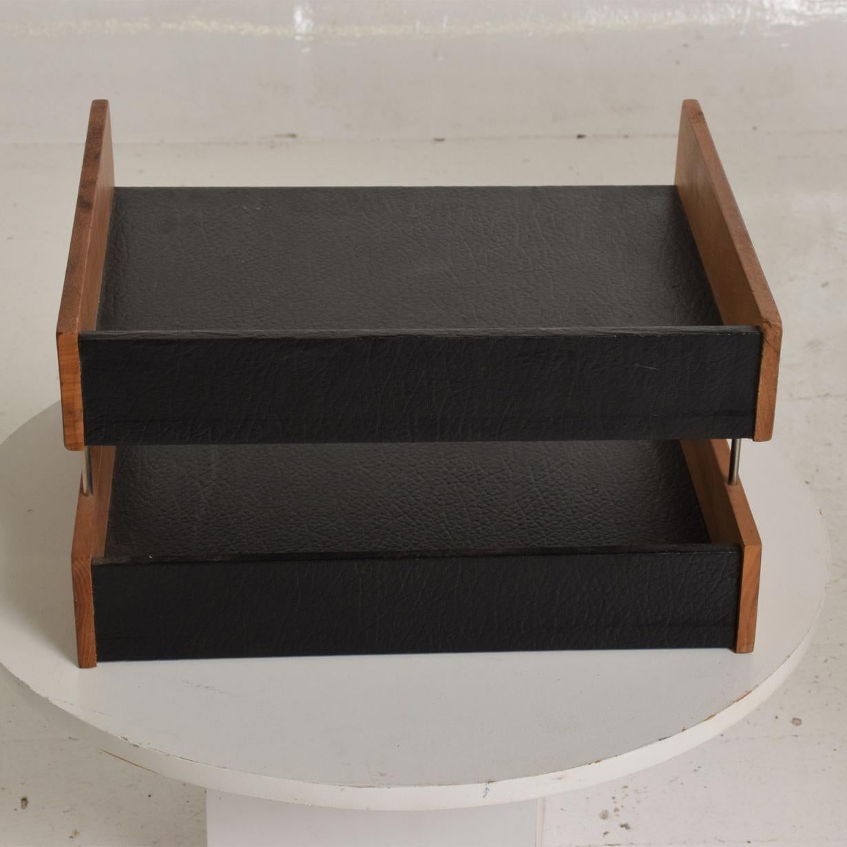 Mid-Century Modern Office Desk Accessory, Teak Wood &B Faux Leather Service Tray In Good Condition In Chula Vista, CA