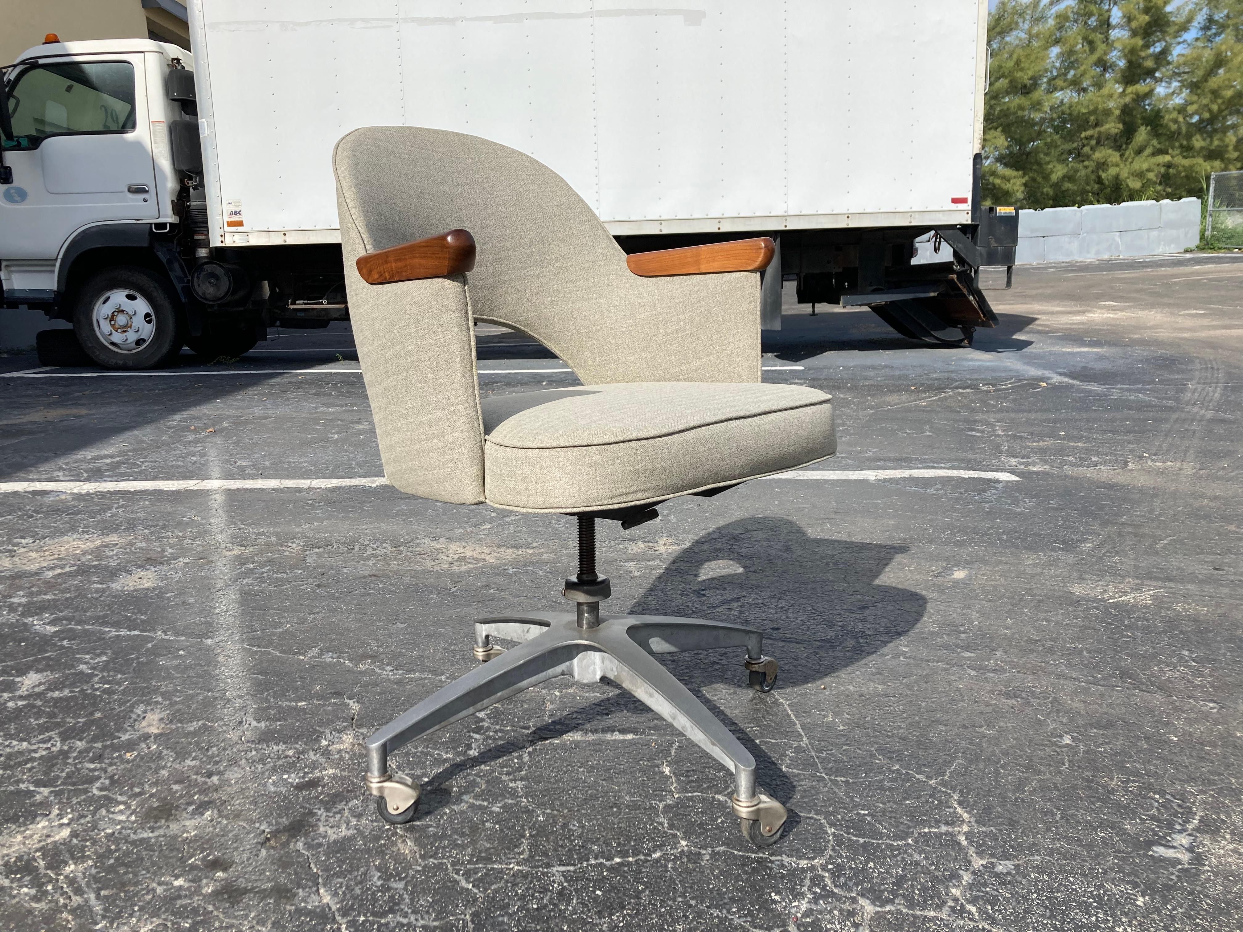 Mid Century Modern Office Desk Chair, Walnut, Seng Chicago Base 8