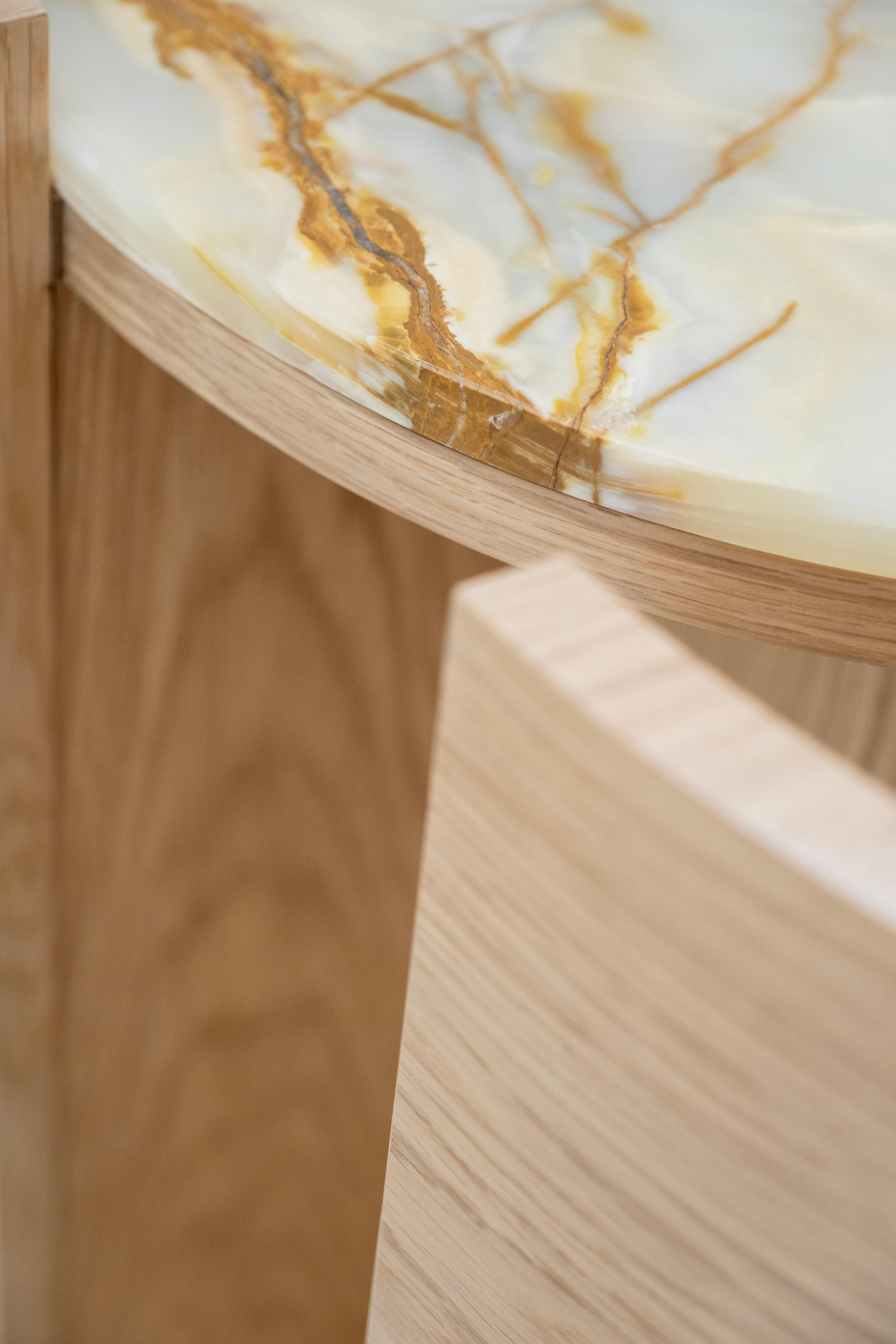 Credenza Olival moderna di metà secolo, Oak, Onice, Ottone, fatta a mano da Greenapple in vendita 4