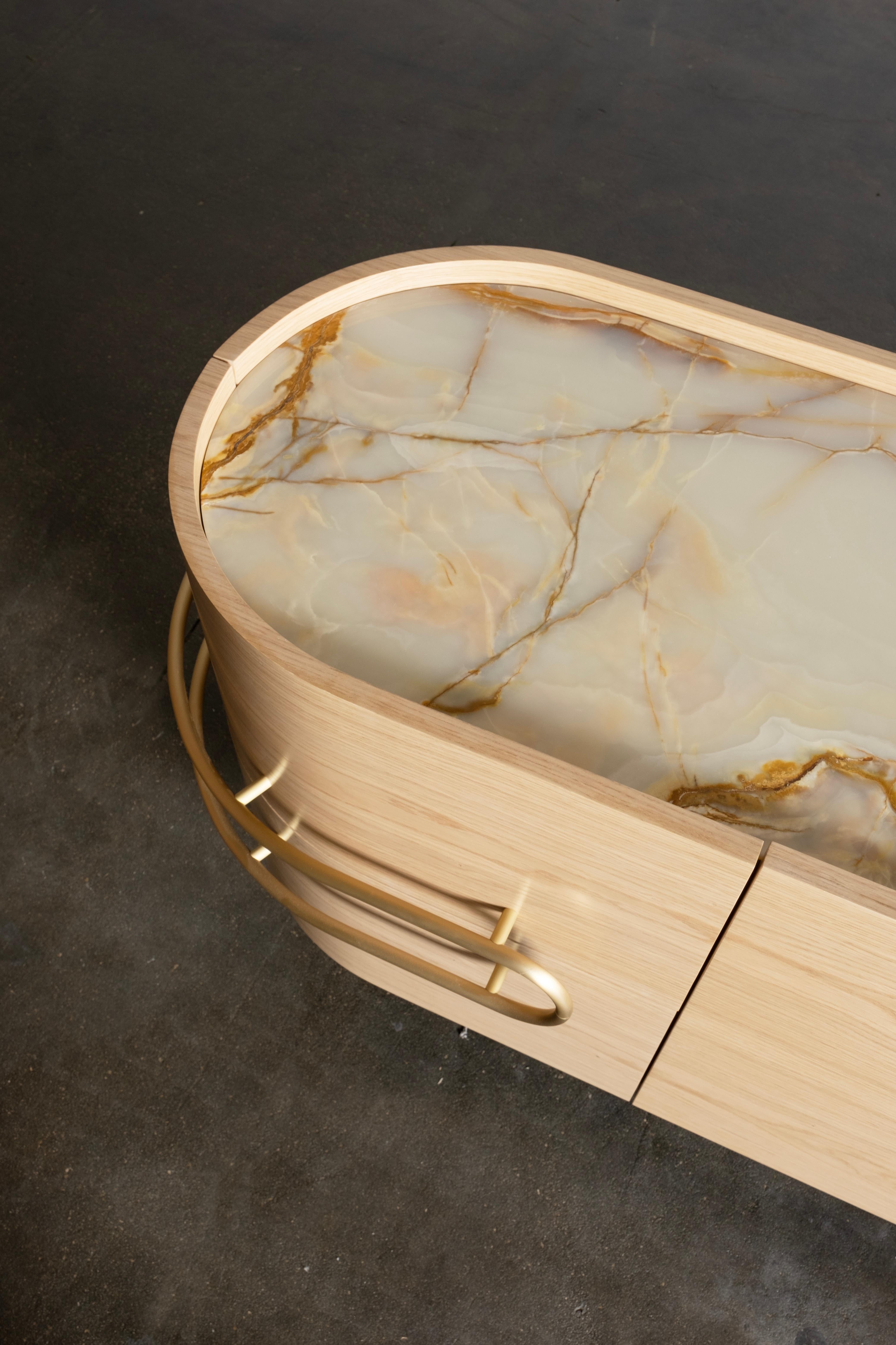 Credenza Olival moderna di metà secolo, Oak, Onice, Ottone, fatta a mano da Greenapple in vendita 5