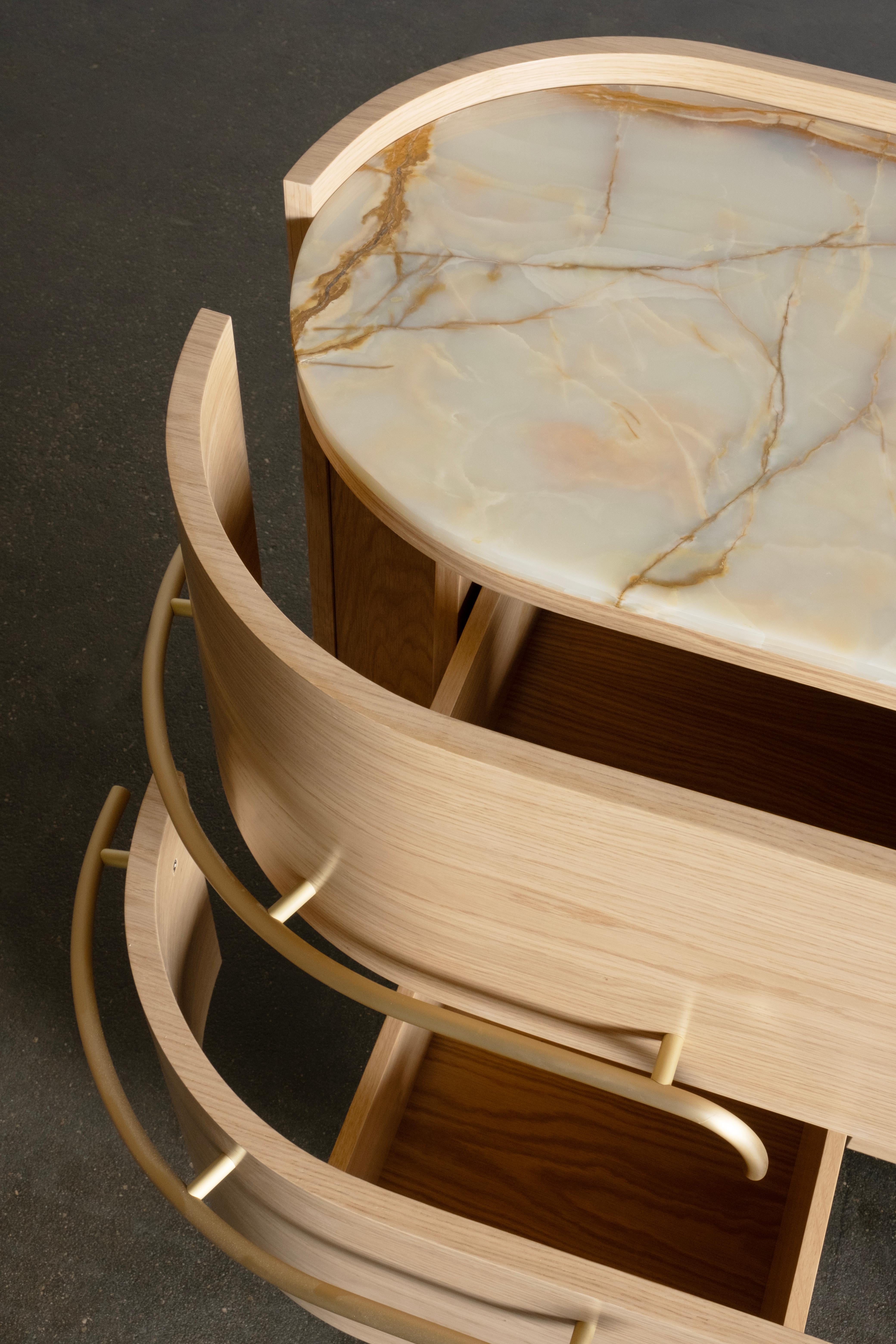 Credenza Olival moderna di metà secolo, Oak, Onice, Ottone, fatta a mano da Greenapple in vendita 7