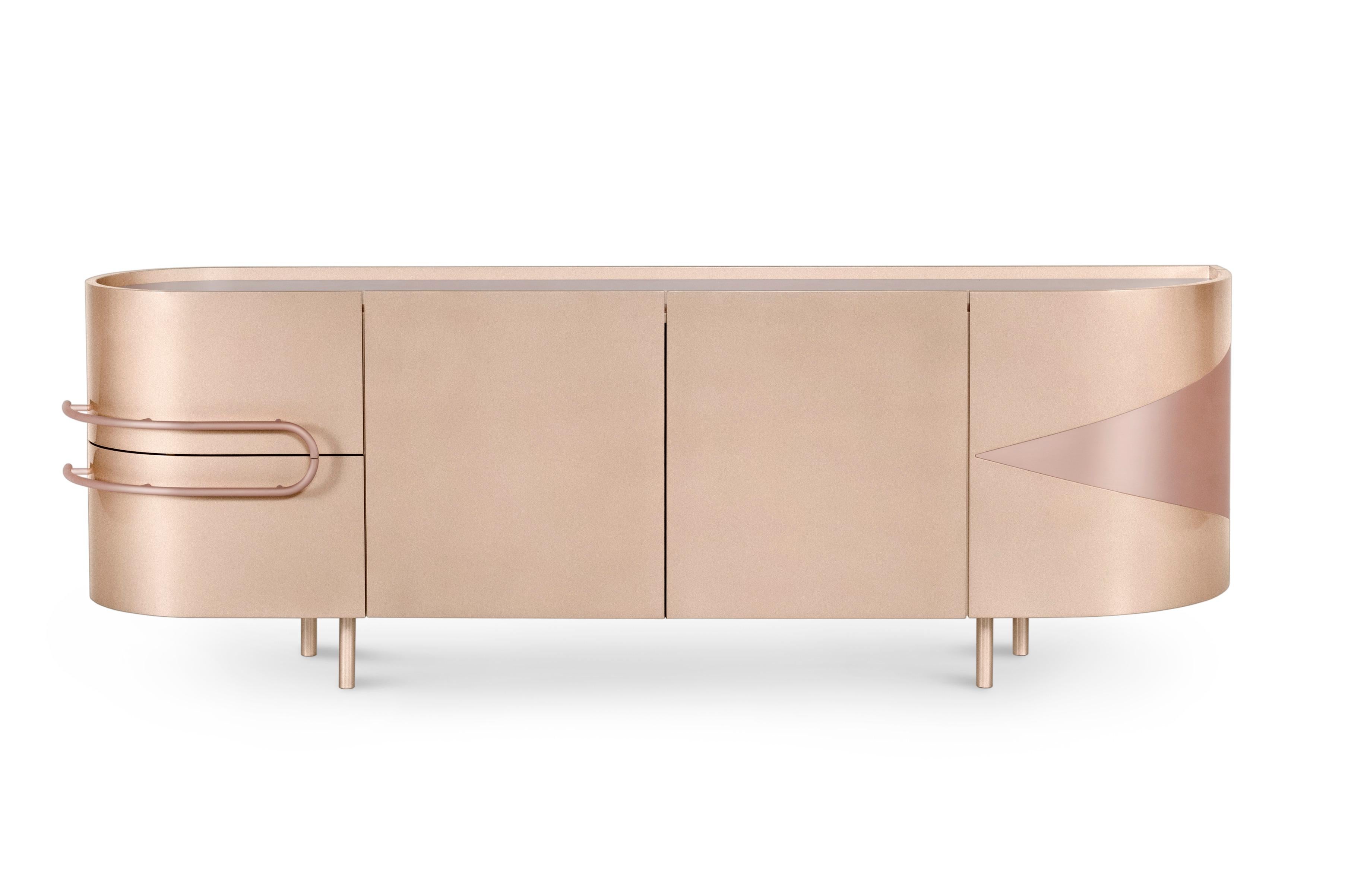Credenza Olival, collezione contemporanea, realizzata a mano in Portogallo - Europa by Greenapple.

La credenza in pietra Oliver trae ispirazione dal simbolismo sacro dell'antico ulivo greco, incarnando il suo significato duraturo. Caratterizzato da