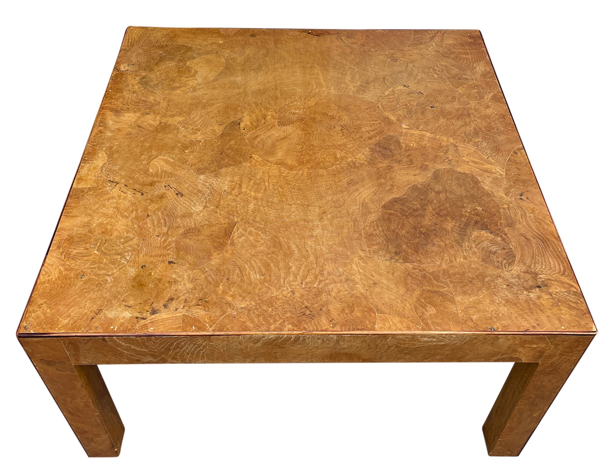 Mid-Century Modern Table basse carrée Parsons en broussin d'olivier mi-siècle moderne fabriquée en Italie en vente