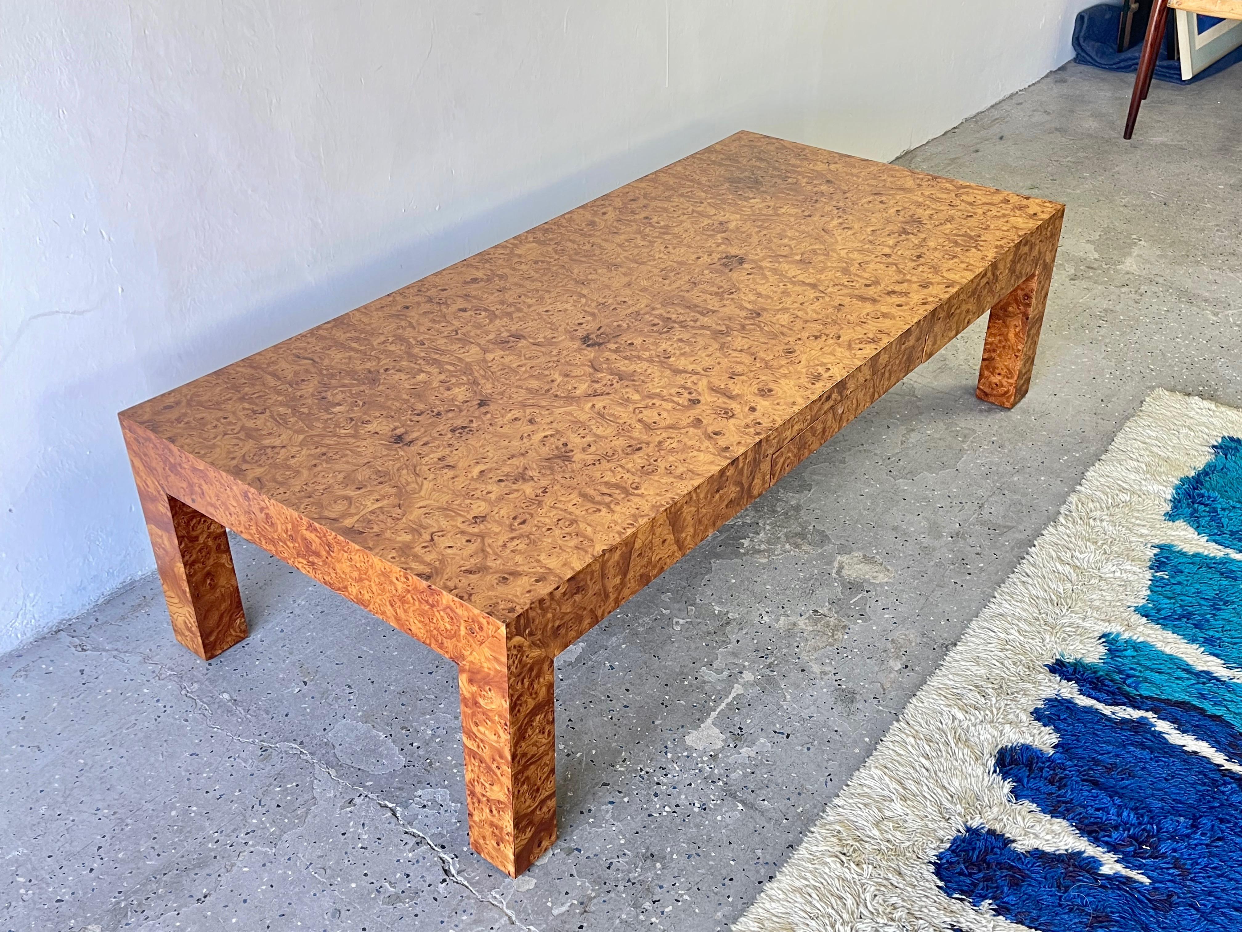 Mid-Century Modern Olive Burl Wood Coffee Table Manner of Milo Baughman Burlwood In Fair Condition In Las Vegas, NV