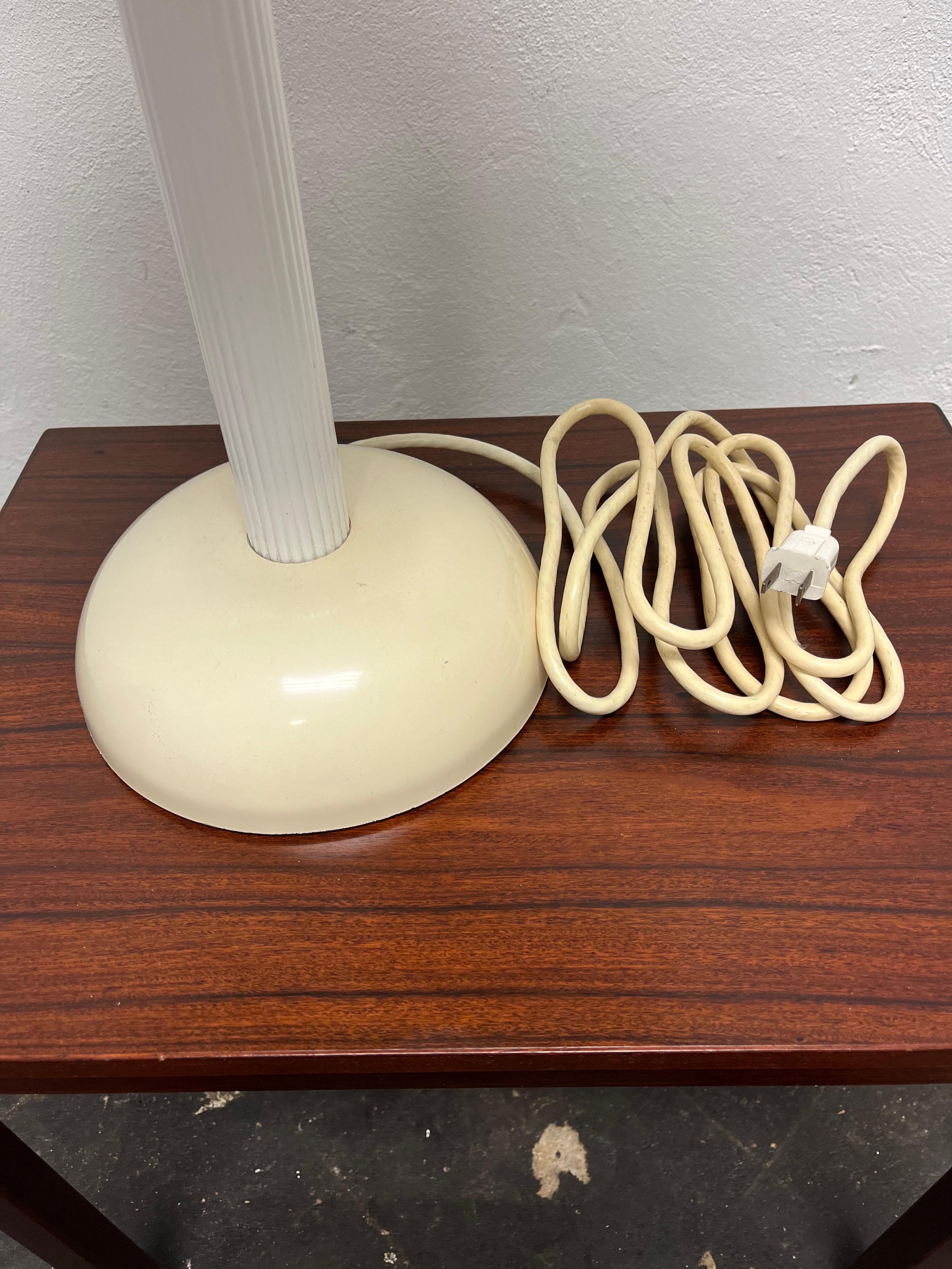 Americano Lampada da tavolo da esterno per interni Olympia, moderna e di metà secolo in vendita