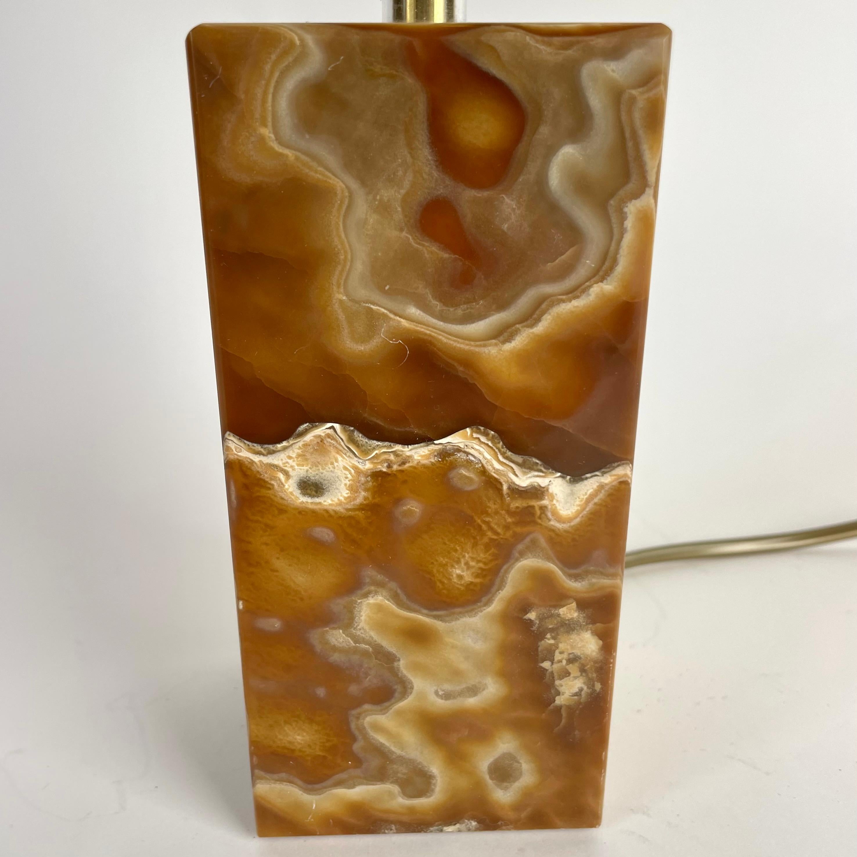 Lampe de table en onyx et laiton The Modernity - années 1960 Bon état - En vente à Knivsta, SE