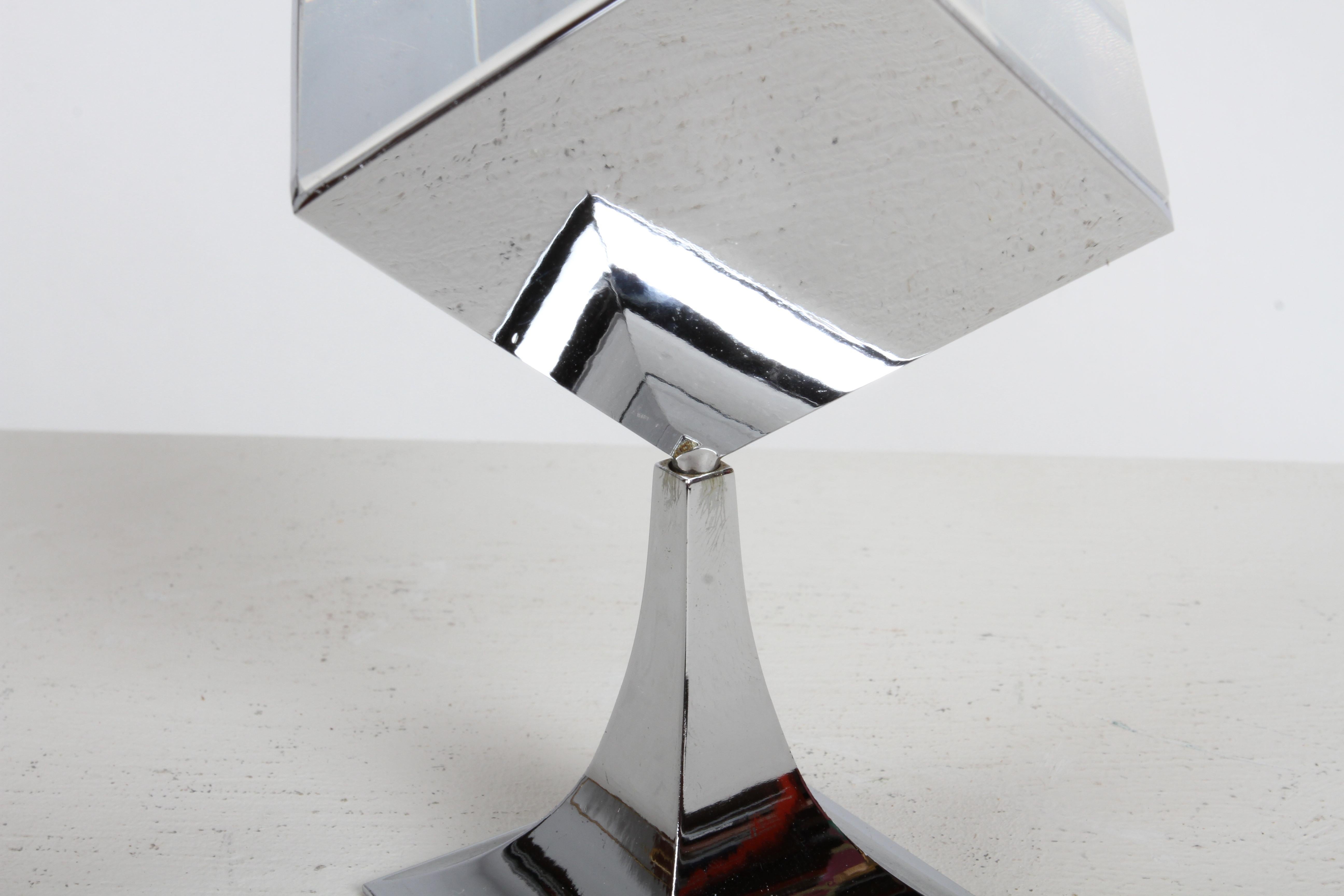 1960s MCM MOD OP-Art Chrome Base & Lucite Spinning Photo Prism Cube Sculpture For Sale 7