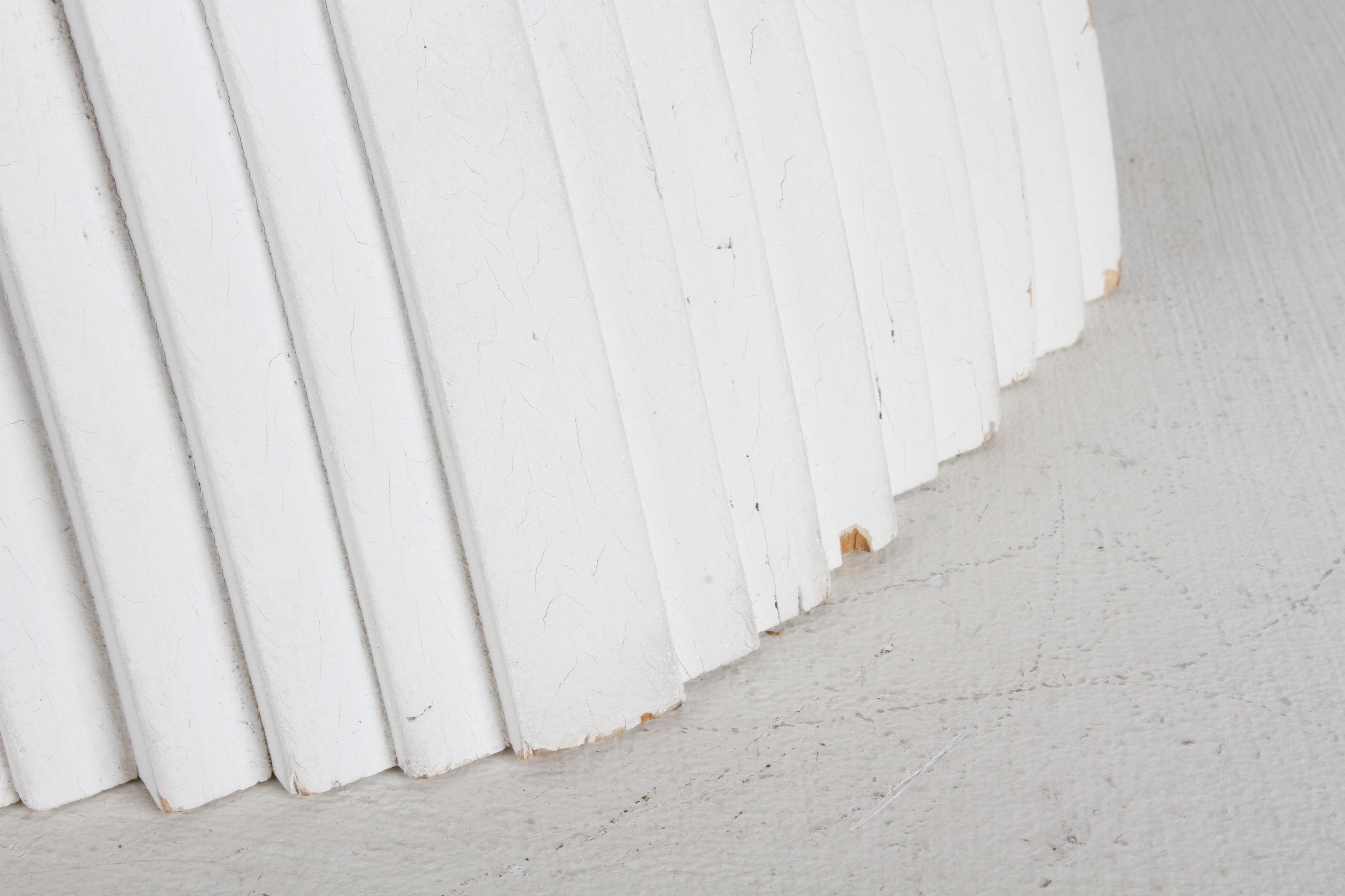 Mid-Century Modern OP-Art White Plywood Bust of Concentric Biomorphic Layers In Good Condition In St. Louis, MO