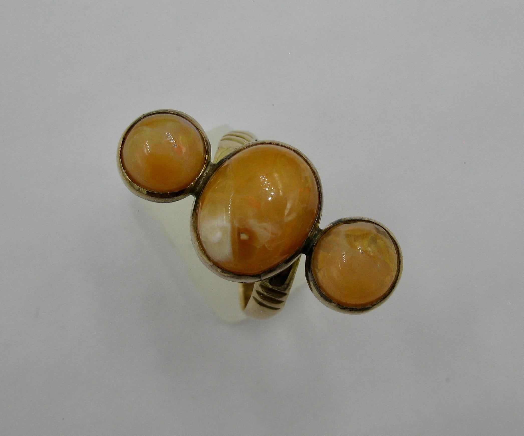 Mid-Century Modern Opal Ring 14 Karat Gold Eames Era Retro In Good Condition In New York, NY