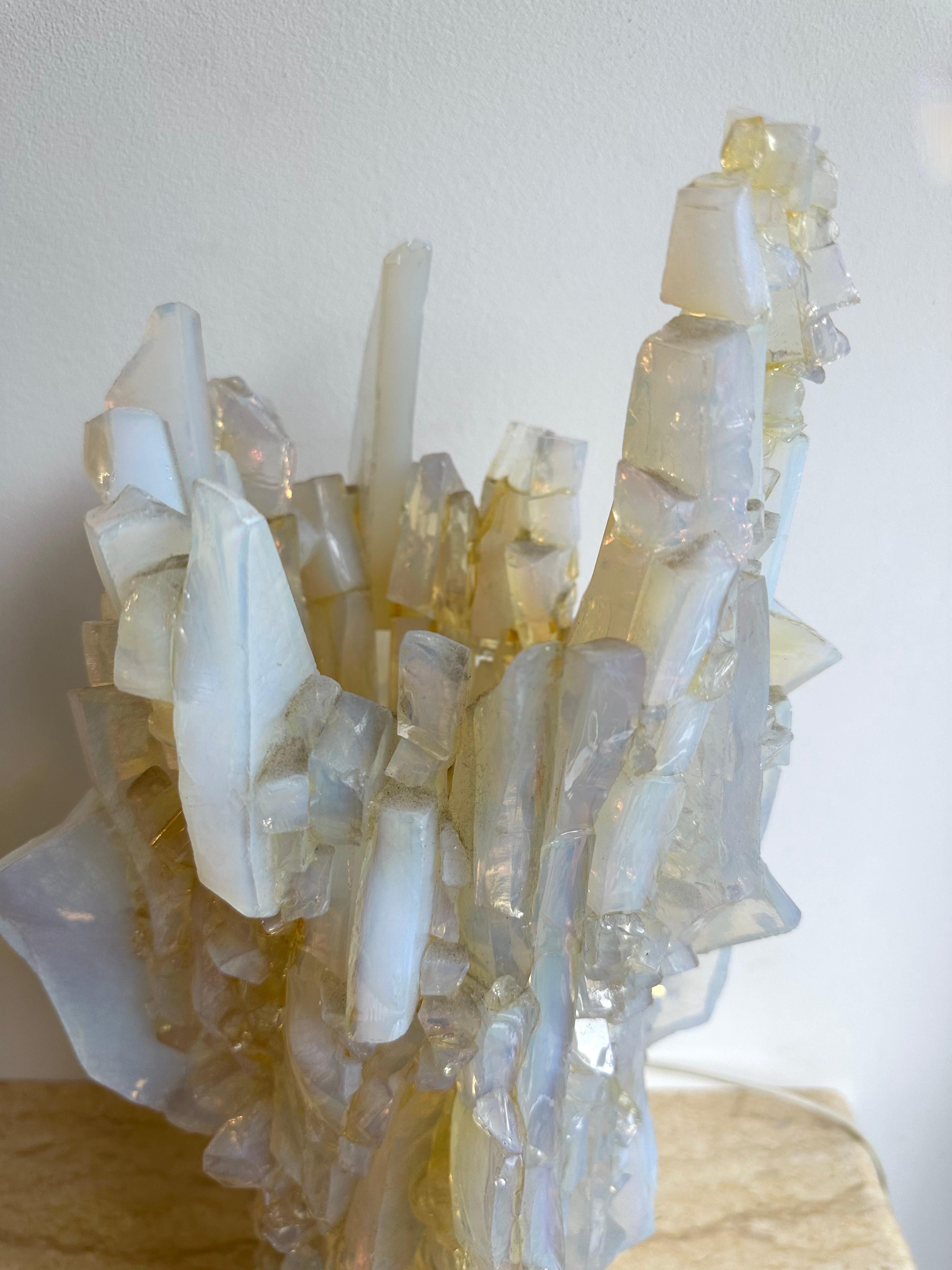 Late 20th Century Mid-Century Modern Opalescent Glass Abstract Sculpture Lamp. Italy, 1970s For Sale