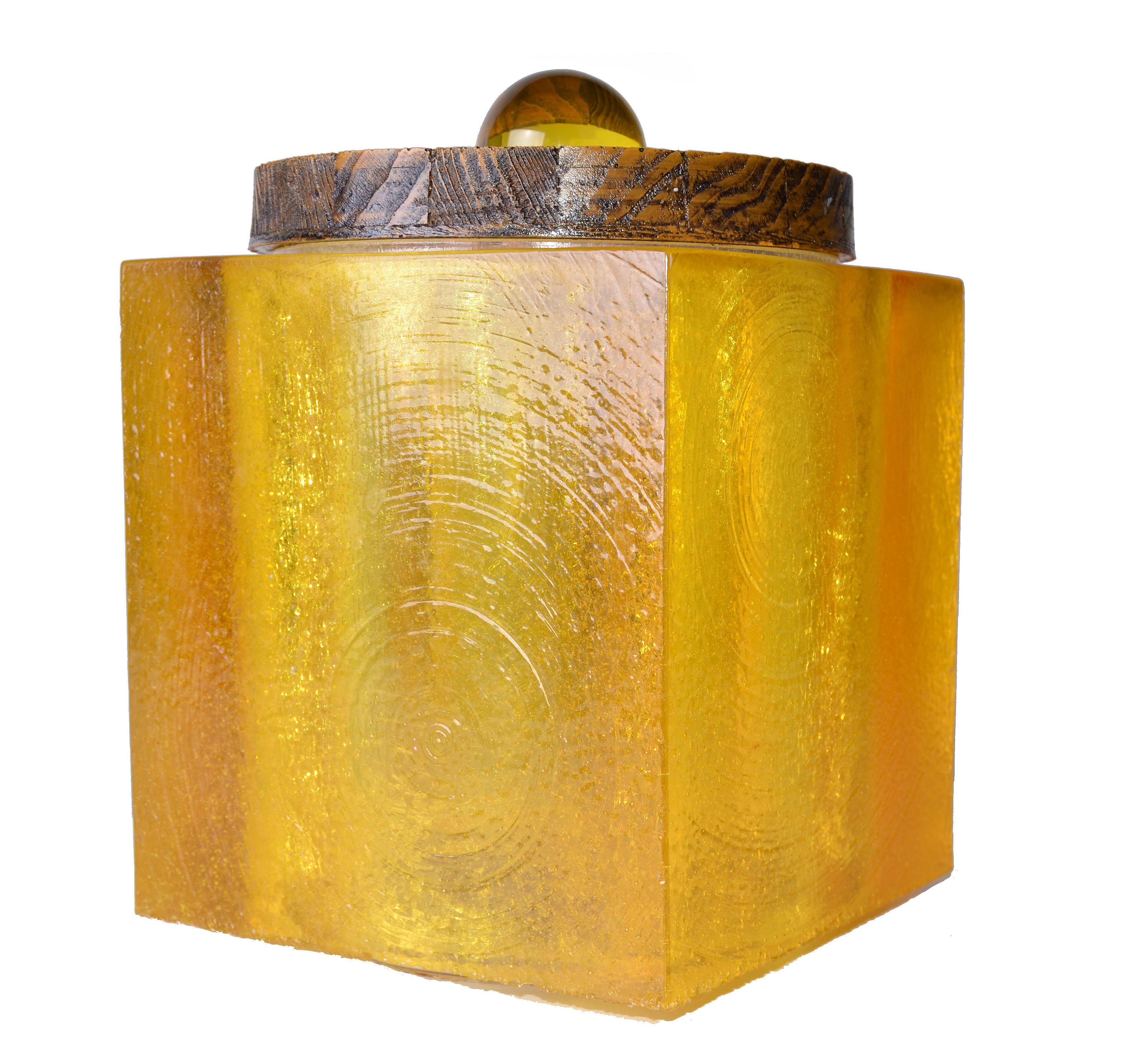 Mid-Century Modern Amber Color Acrylic Cork and Wood Ice Bucket 3