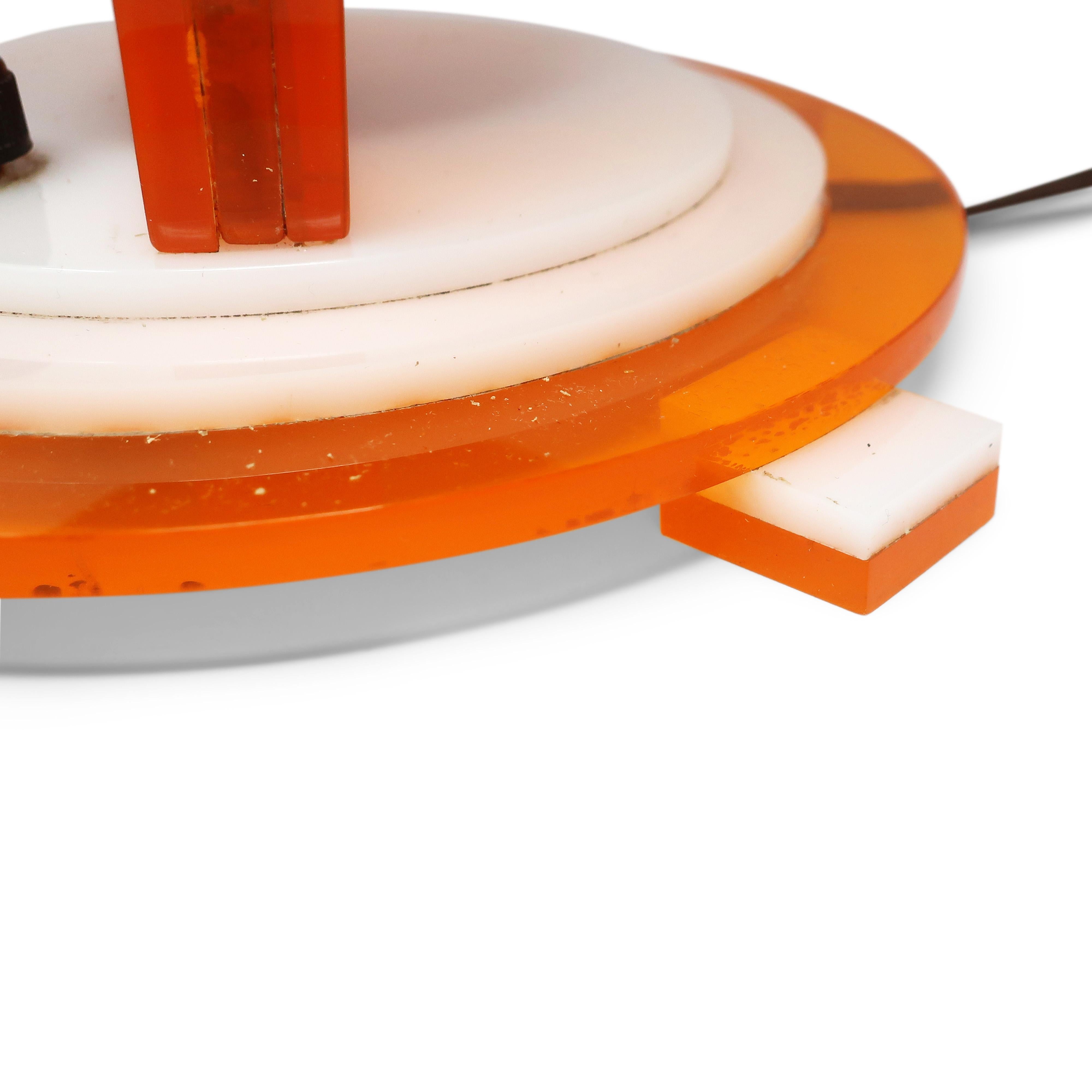 Moderne orange-graue Mid-Century-Tischlampe (Metall) im Angebot