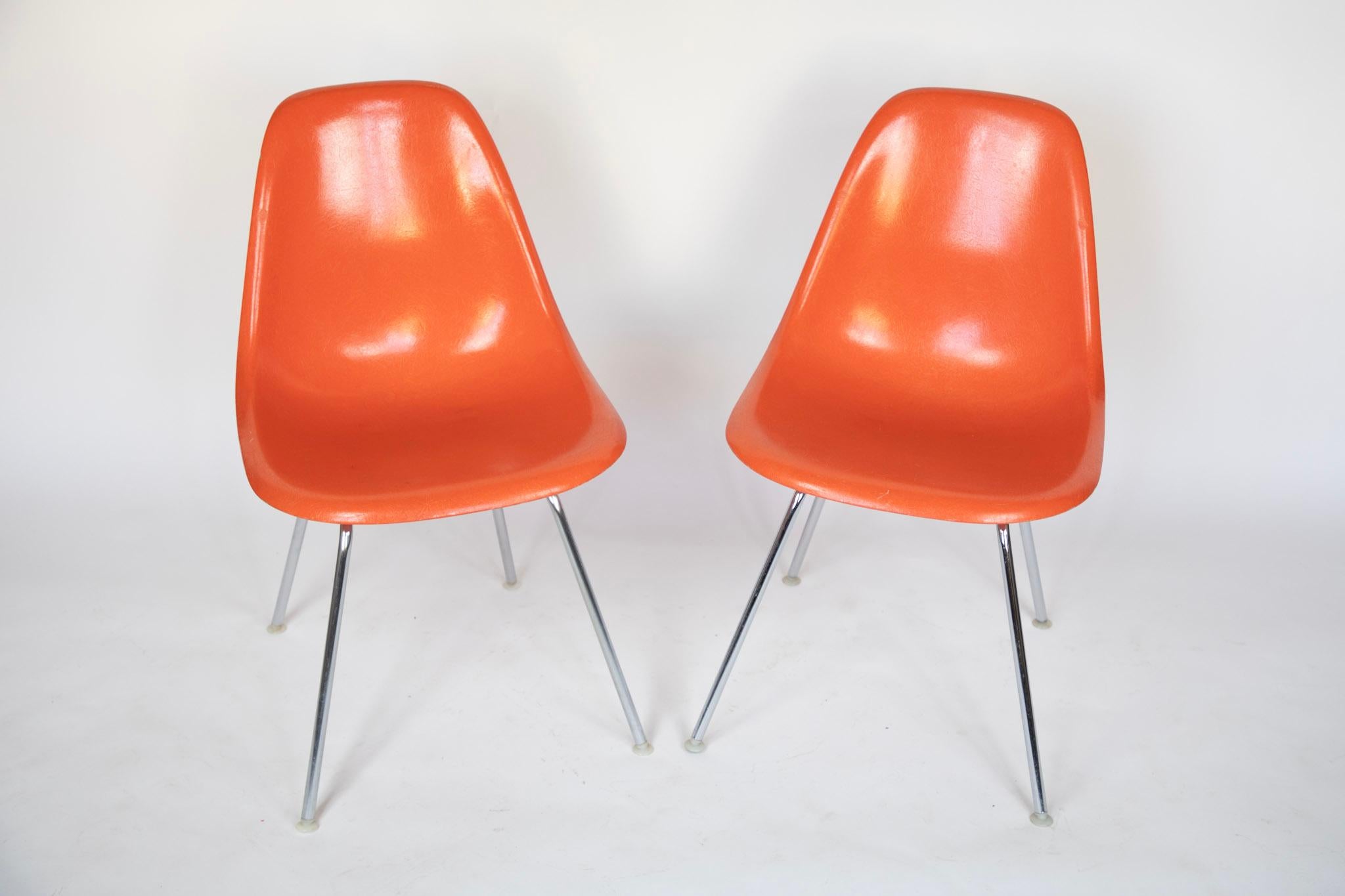 Mid-Century Modern Mid Century Dining Chairs by Eames for Herman Miller, Fiberglass, USA, 1970s