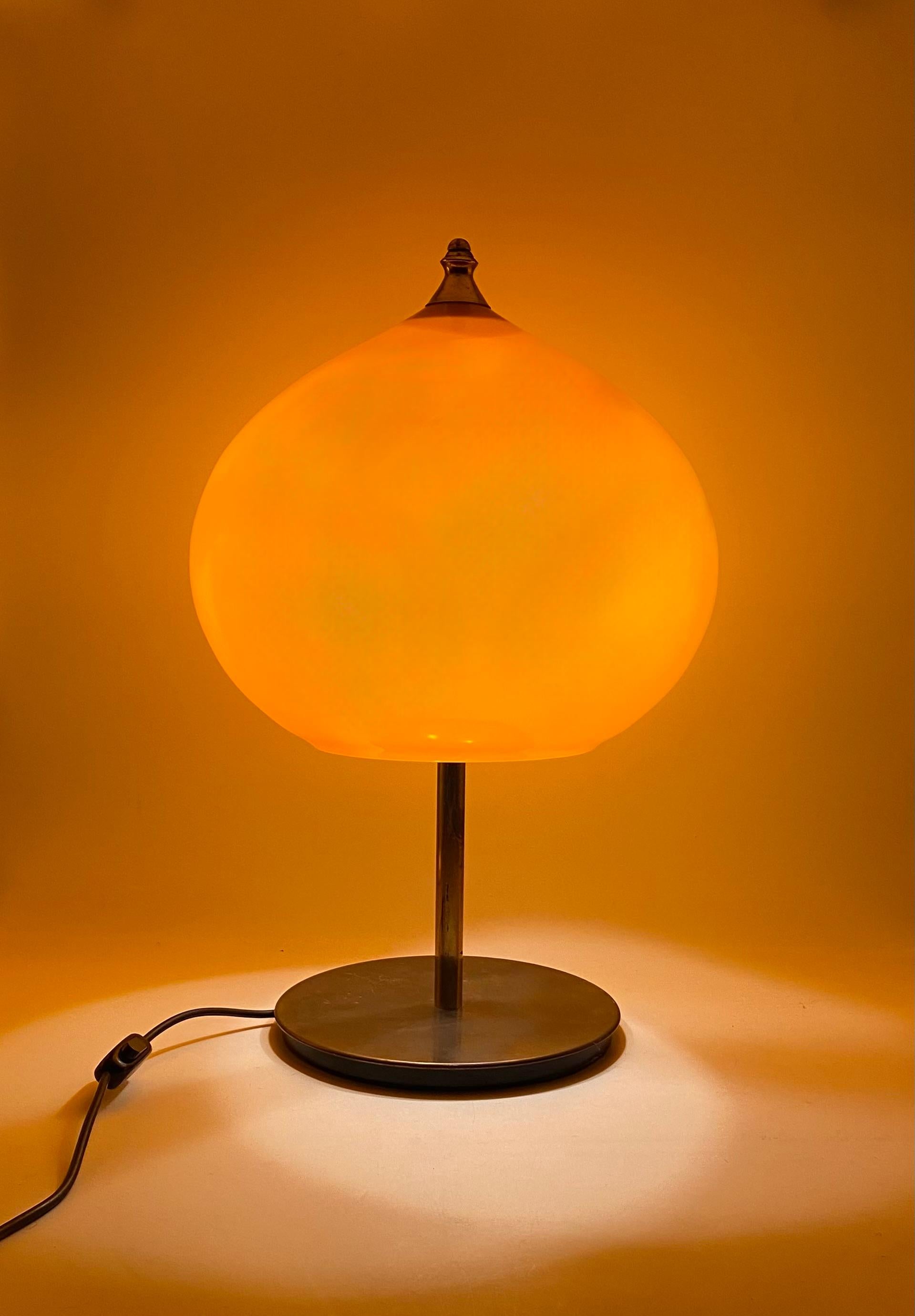 Mid-century modern orange glass table lamp, Vistosi Italy, 1960s For Sale 7