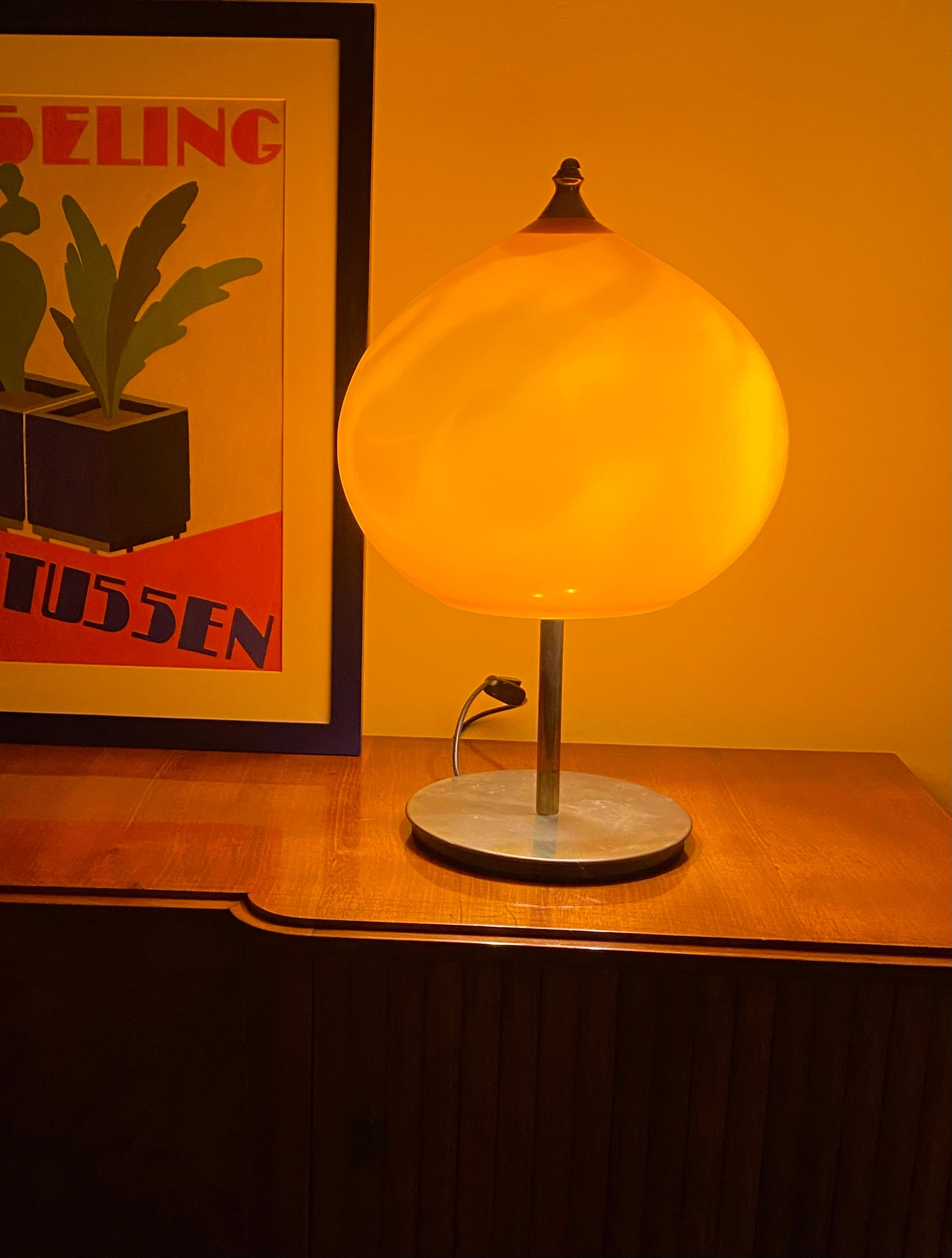 Mid-century modern orange glass table lamp, Vistosi Italy, 1960s For Sale 8