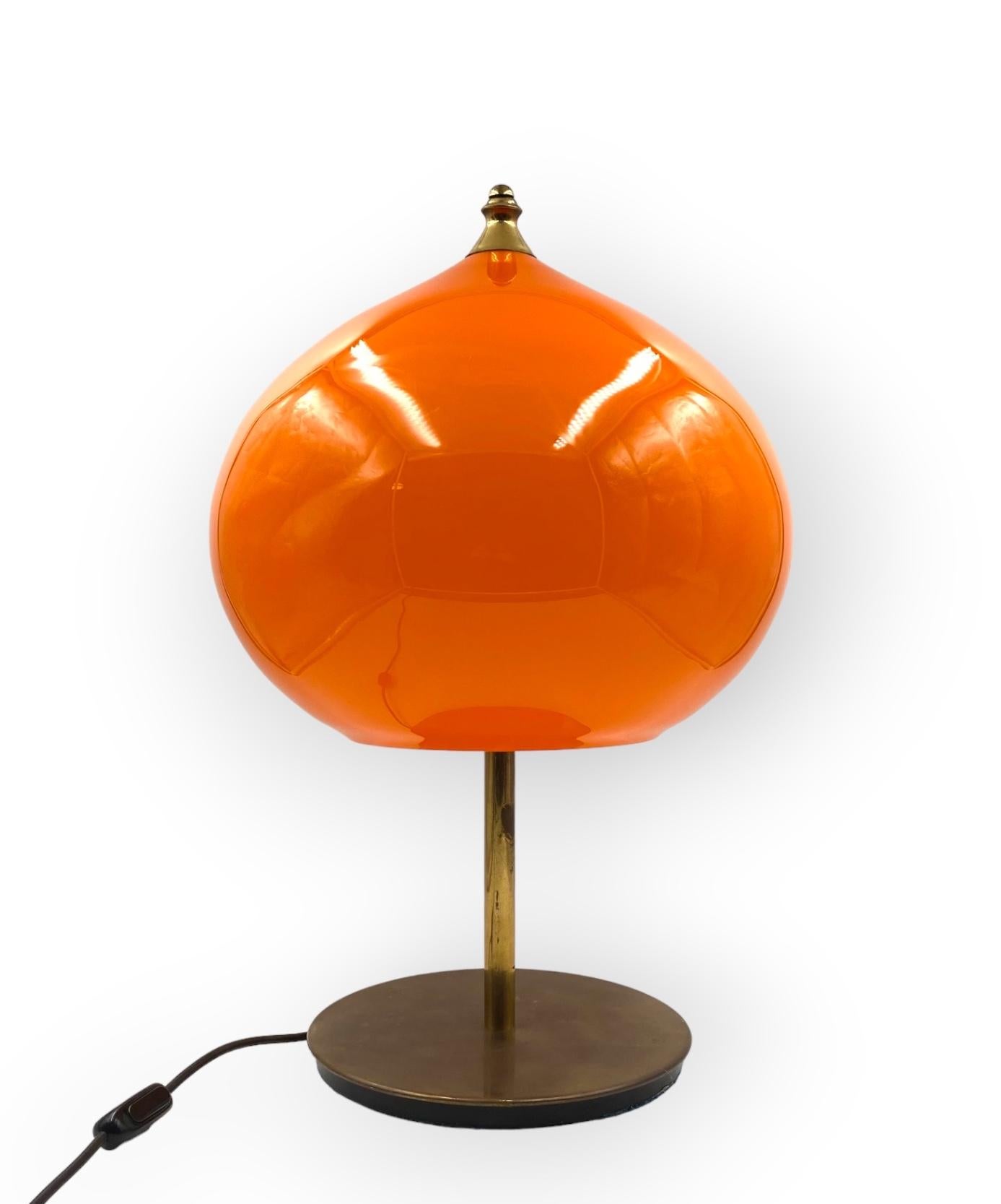 Mid-Century Modern Mid-century modern orange glass table lamp, Vistosi Italy, 1960s For Sale