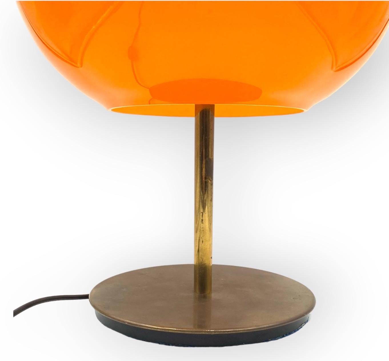 Mid-20th Century Mid-century modern orange glass table lamp, Vistosi Italy, 1960s For Sale