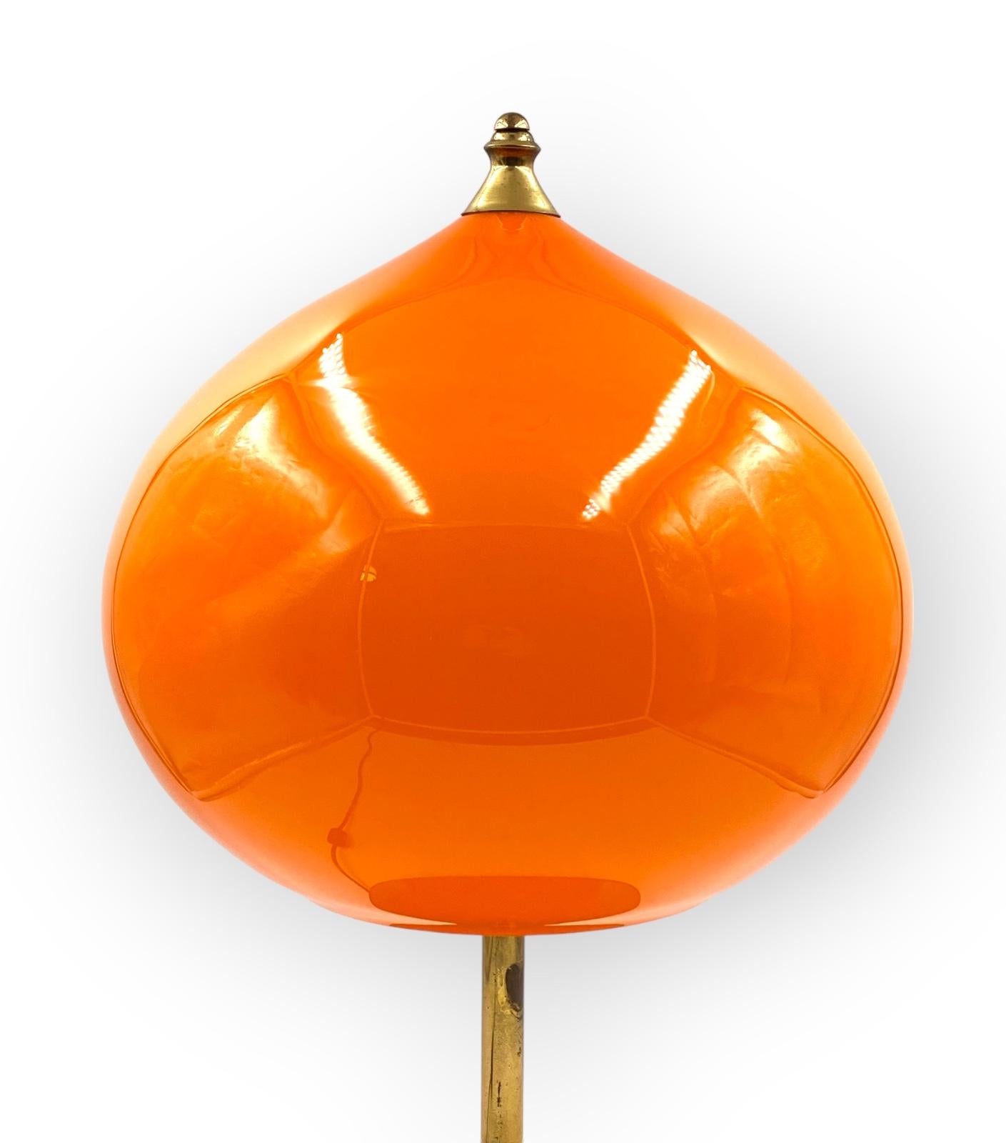 Mid-century modern orange glass table lamp, Vistosi Italy, 1960s For Sale 1