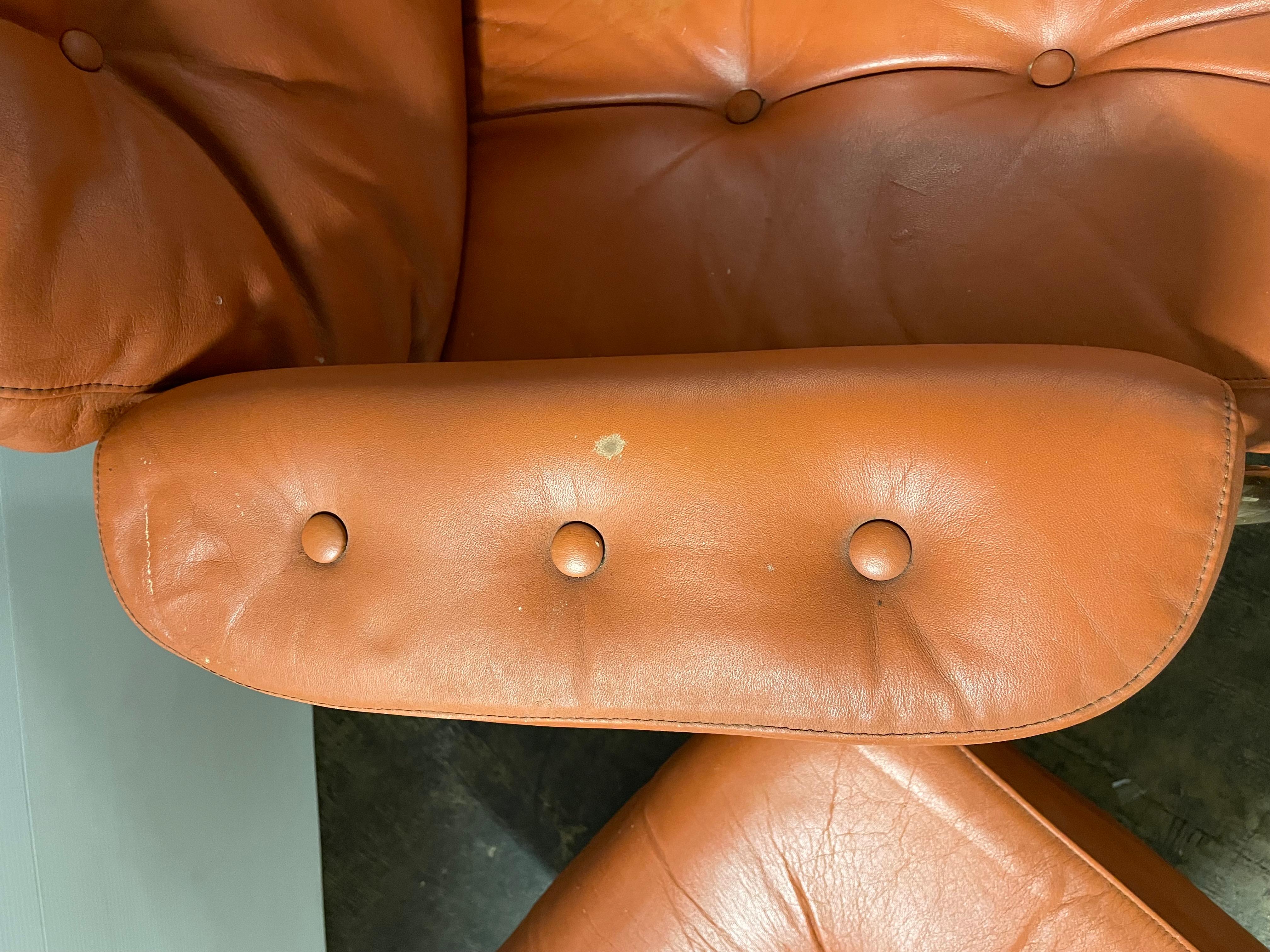 20th Century Mid-Century Modern Orange Leather Ekornes Stressless Recliner Chair with Ottoman