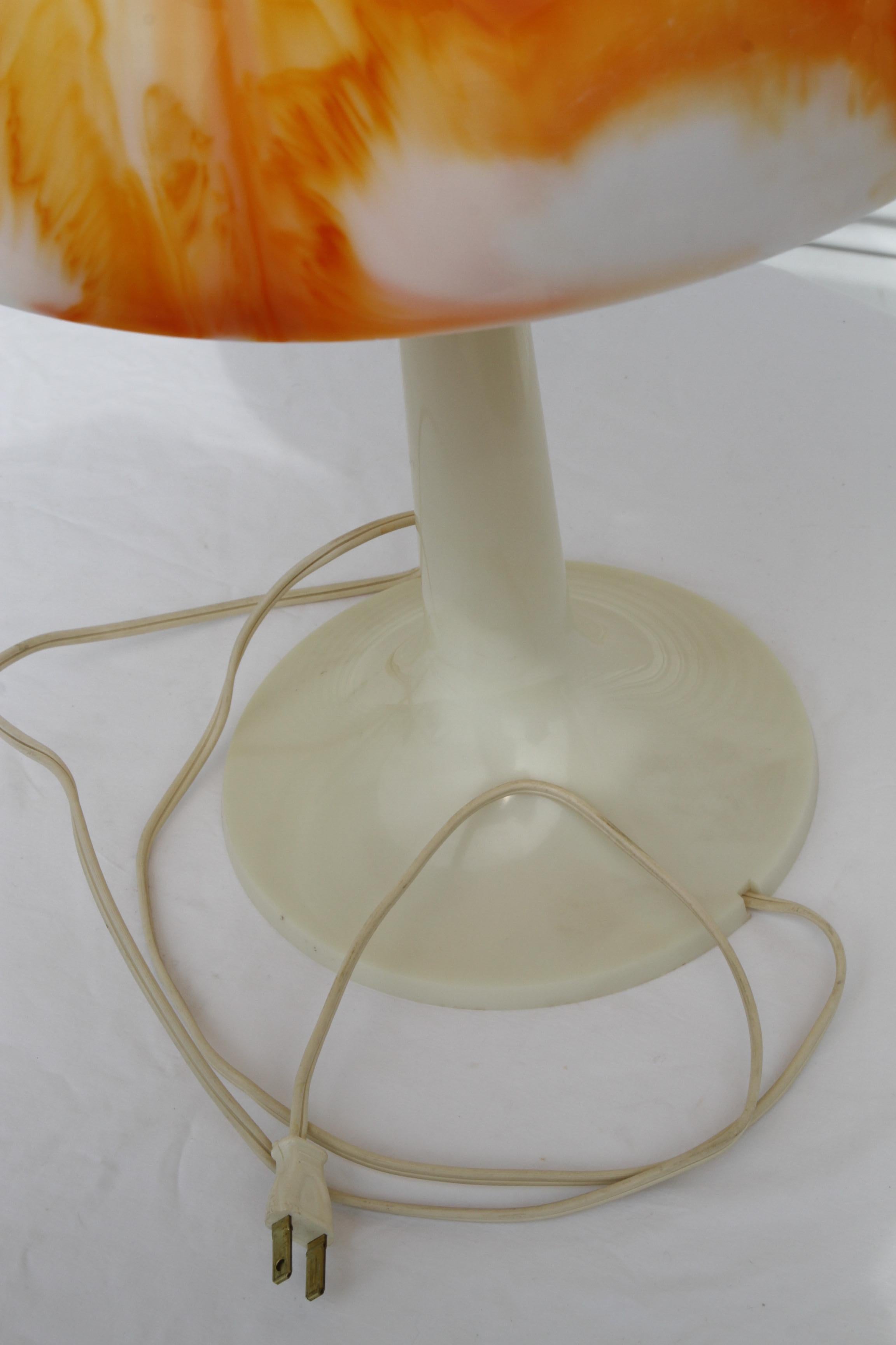 Lampade a fungo arancione di Gilbert Softlite del Mid Century Modern in vendita 4