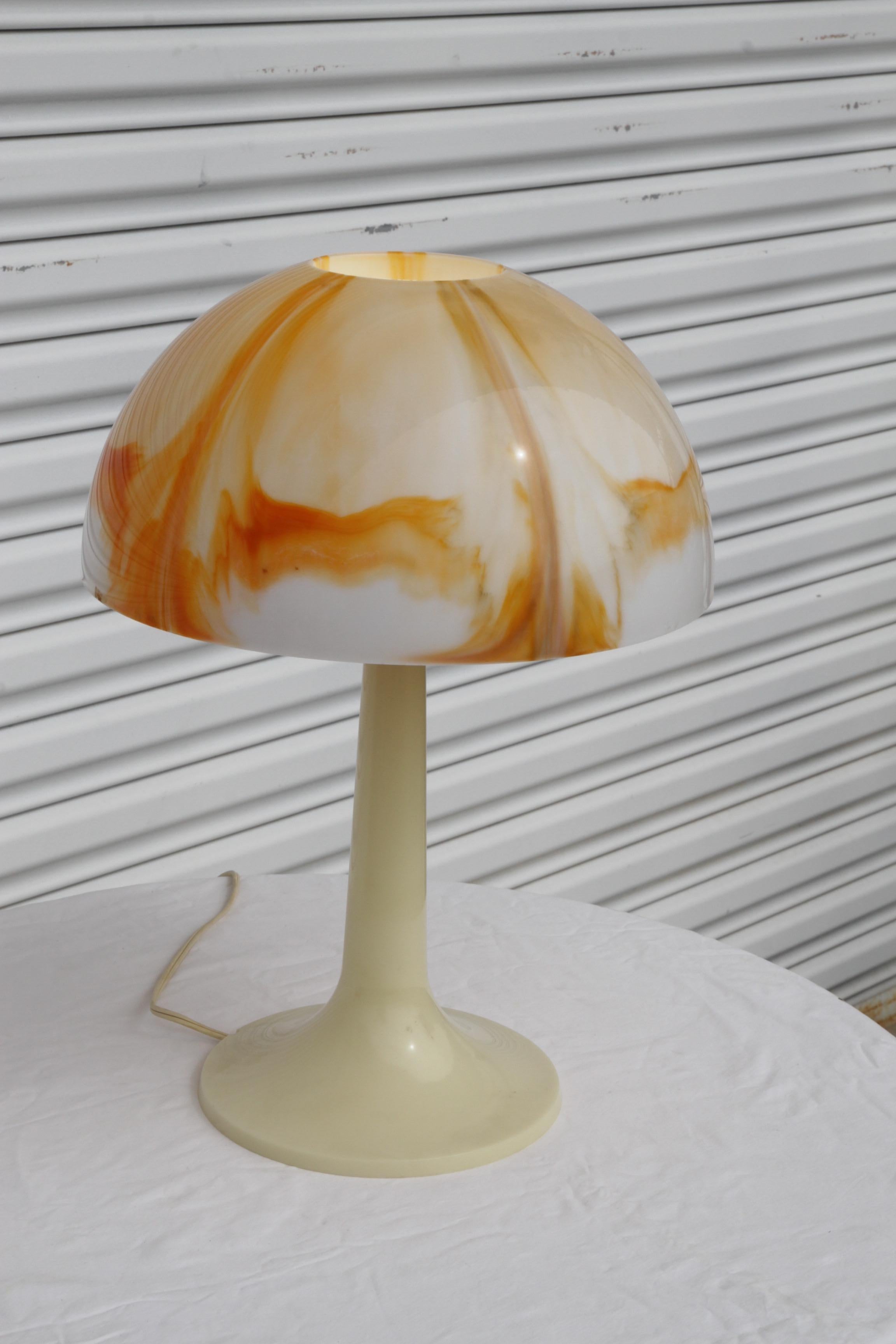 XX secolo Lampade a fungo arancione di Gilbert Softlite del Mid Century Modern in vendita