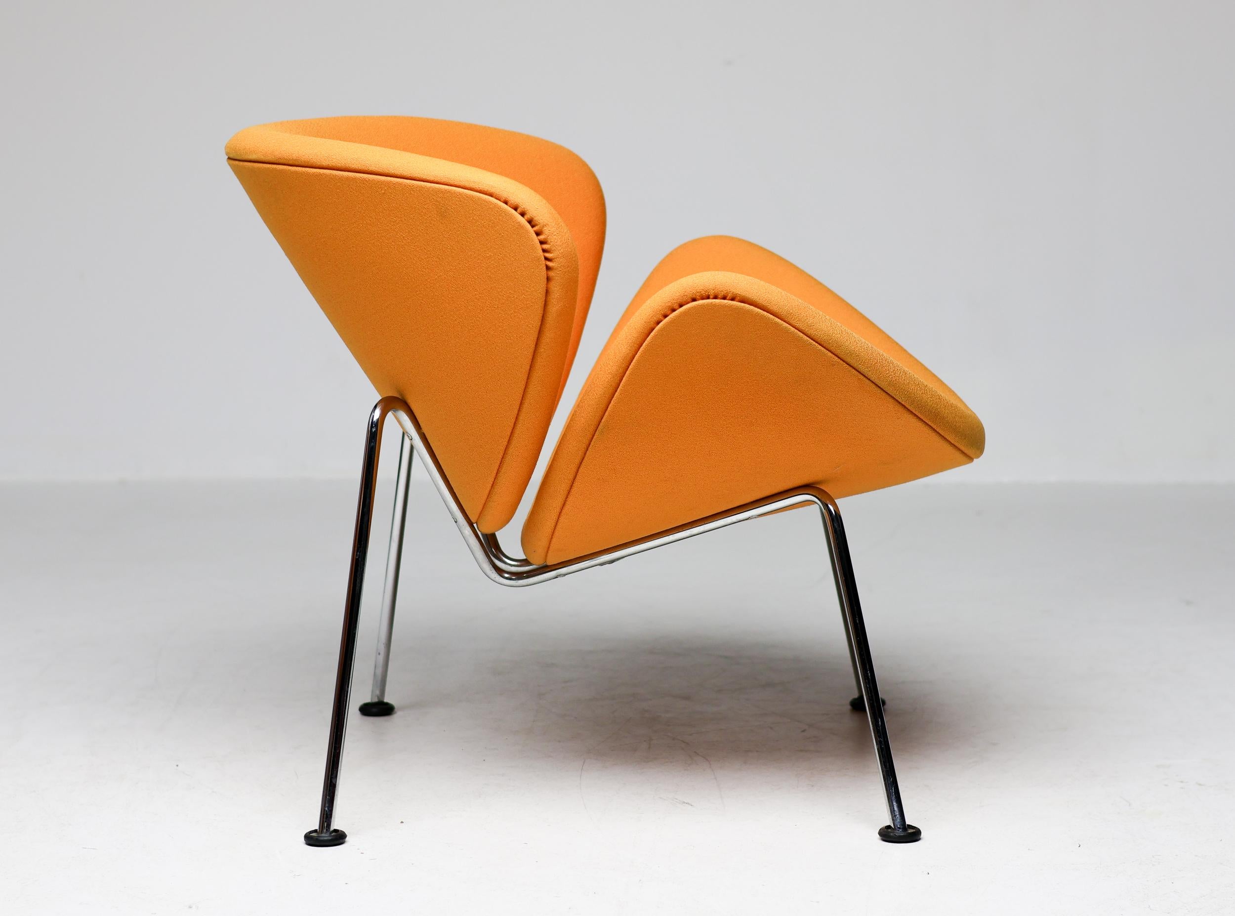 Mid Century Modern Orange Orange Slice Chair by Pierre Paulin For Sale 4