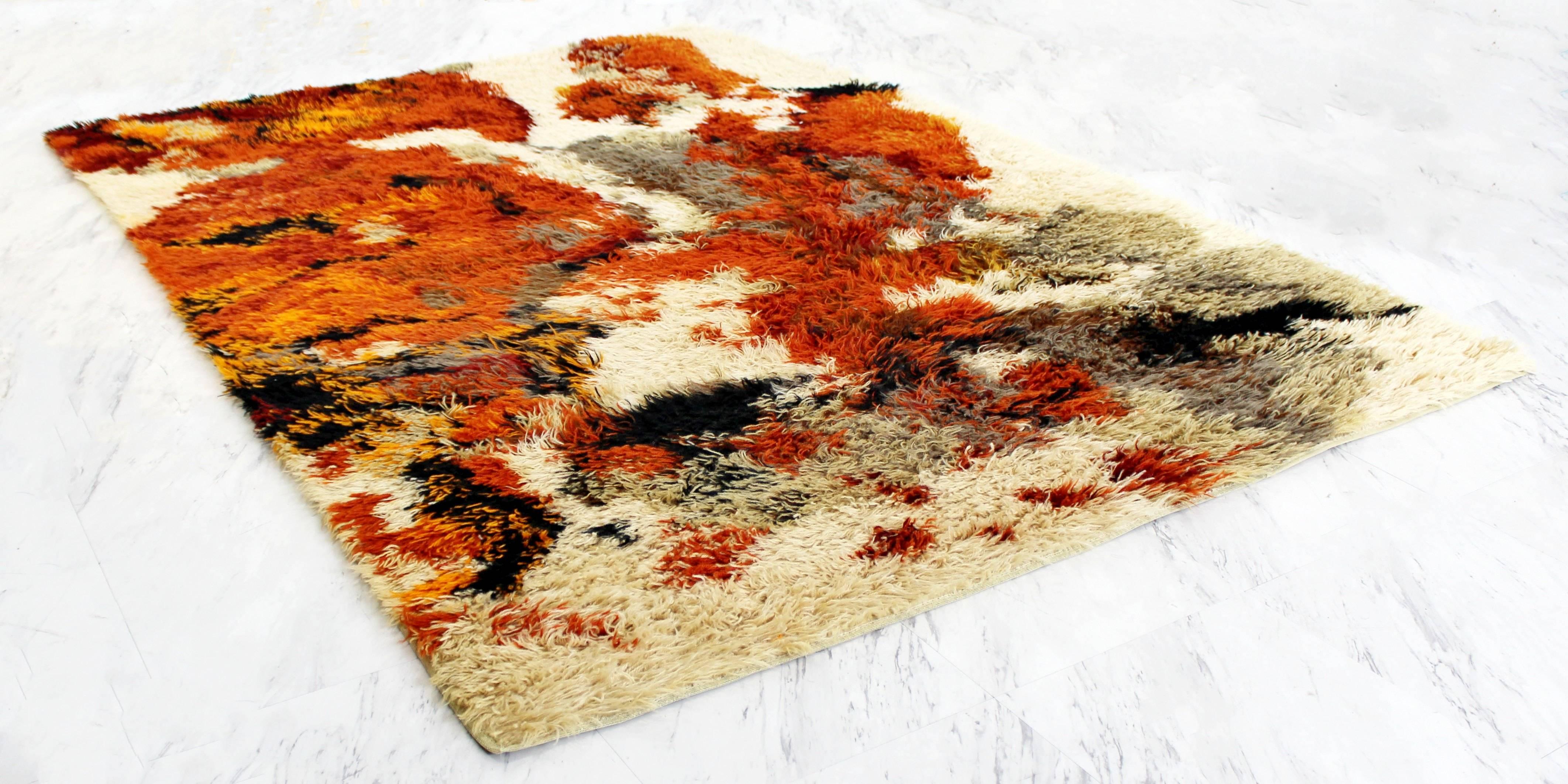 American Mid-Century Modern Orange Red Gray Shag Rya Area Rug Carpet, 1970s