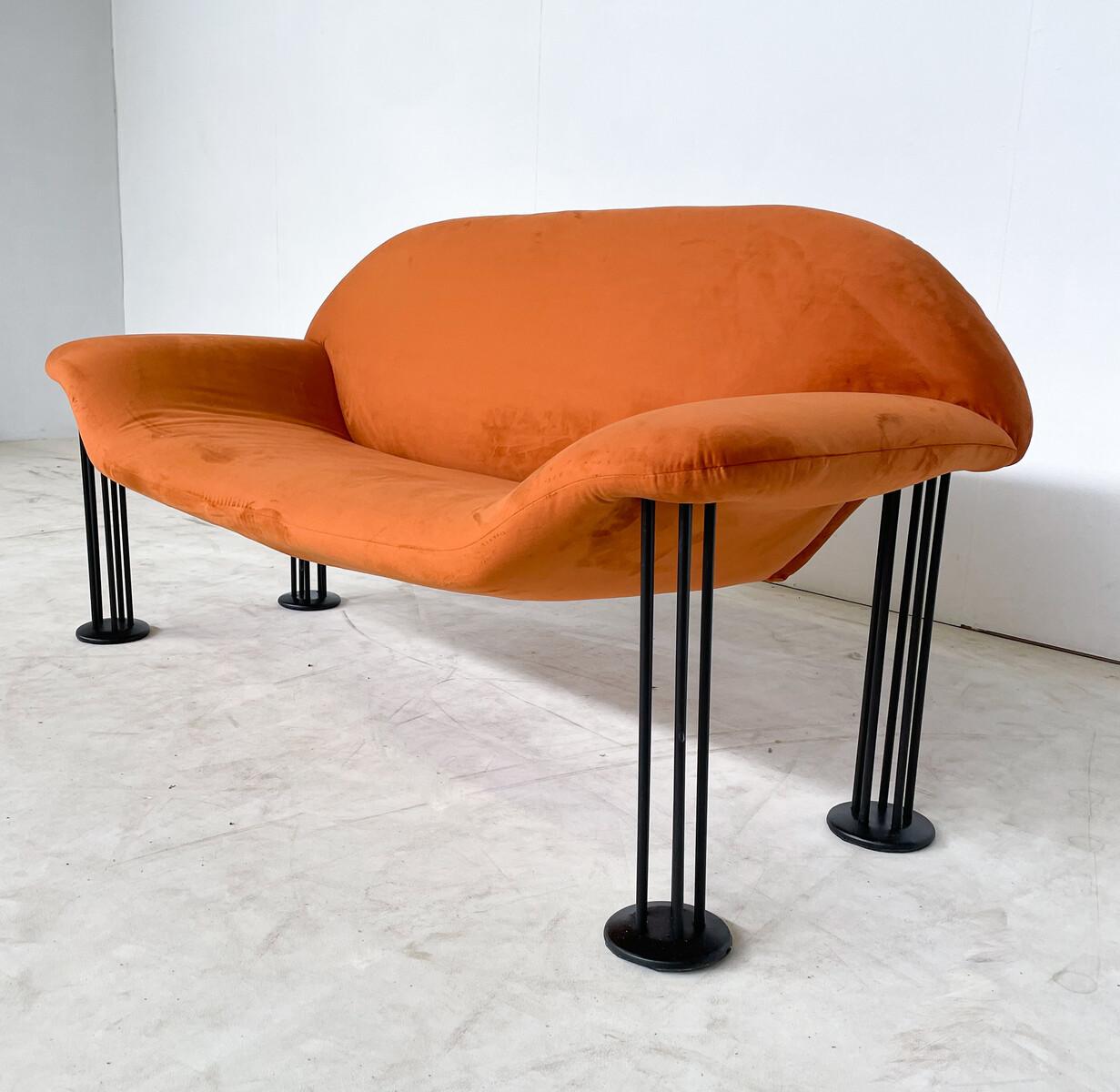 Orangefarbenes Mid-Century-Modern-Sofa von Burkhard Vogtherr für Hain + Tohme im Zustand „Gut“ im Angebot in Brussels, BE