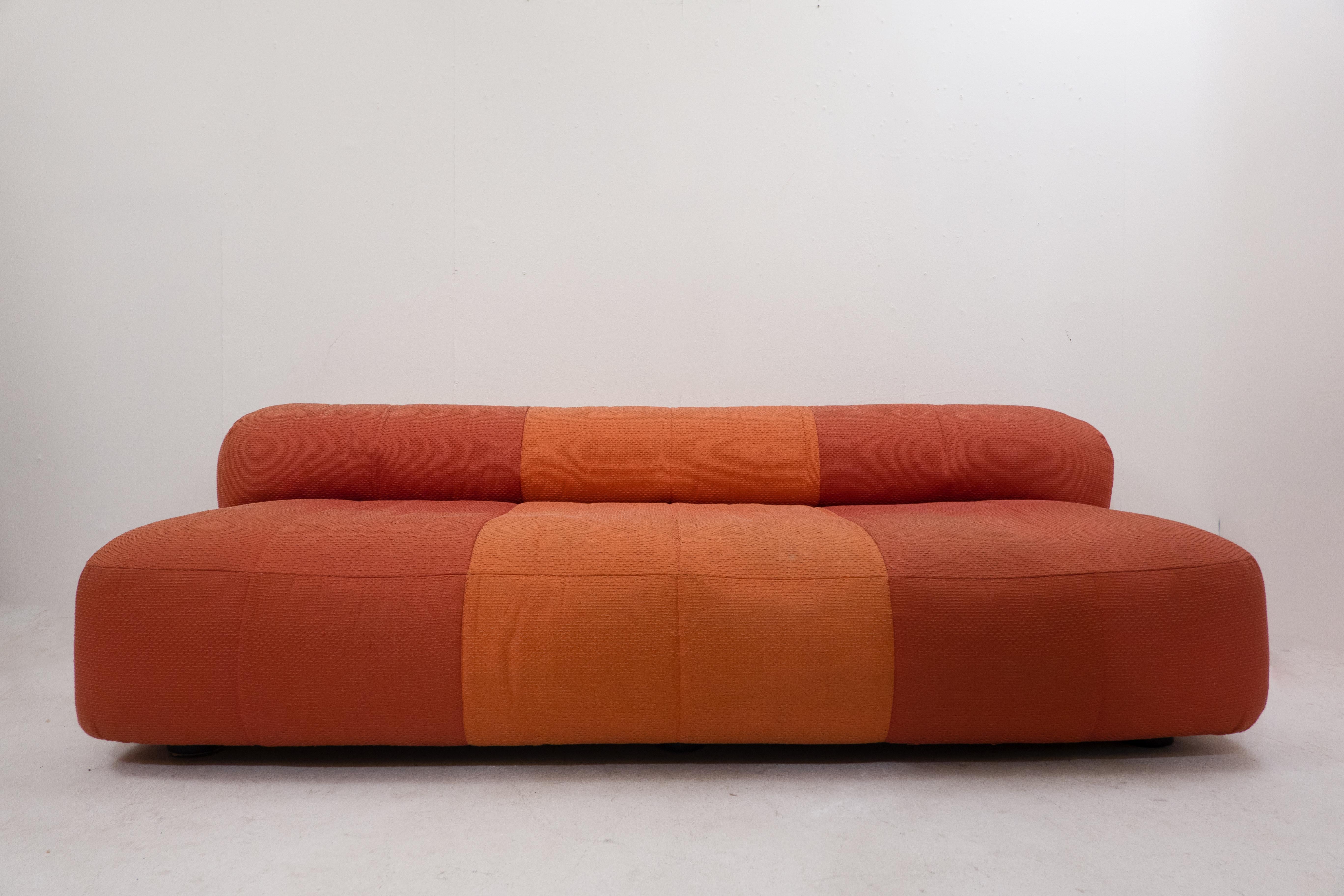 Late 20th Century Mid-Century Modern Orange Sofa with Ottoman by Arflex, Italy 1970s For Sale