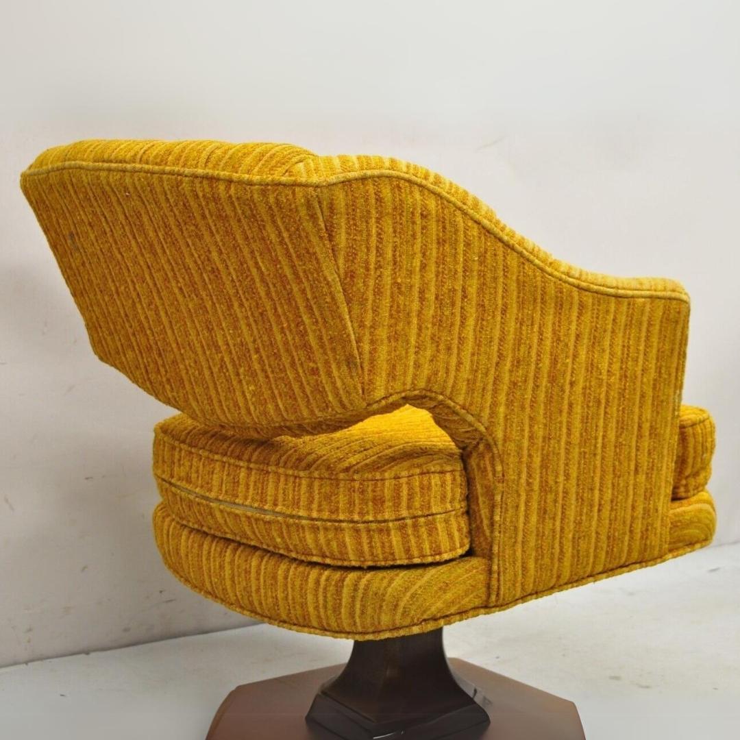Mid Century Modern Orange Swivel Club Lounge Chairs by Silver Craft - a Pair For Sale 5