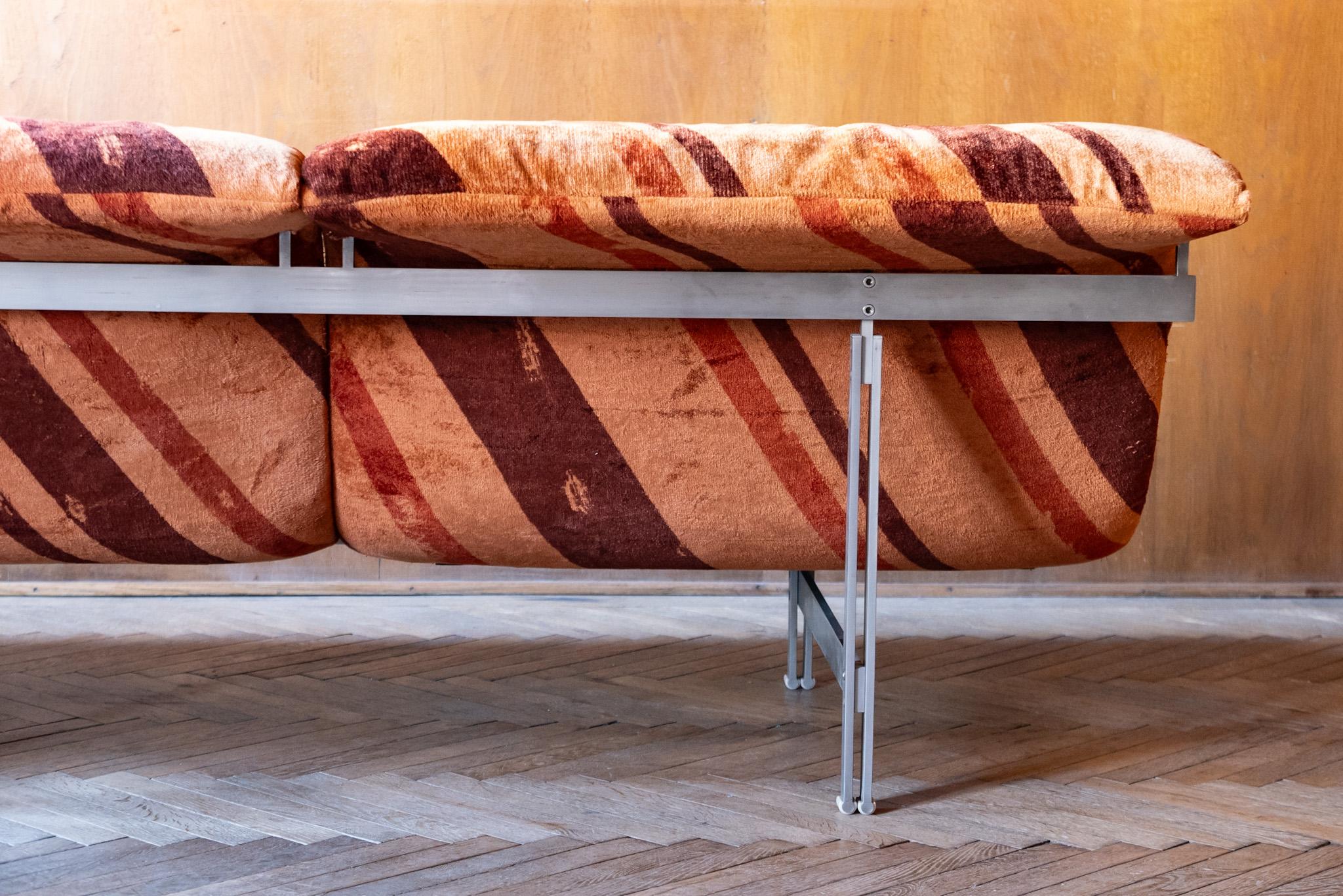 Late 20th Century Mid-Century Modern Orange Velvet Sofa by Gianni Offredi for Saporiti, Italy 70s