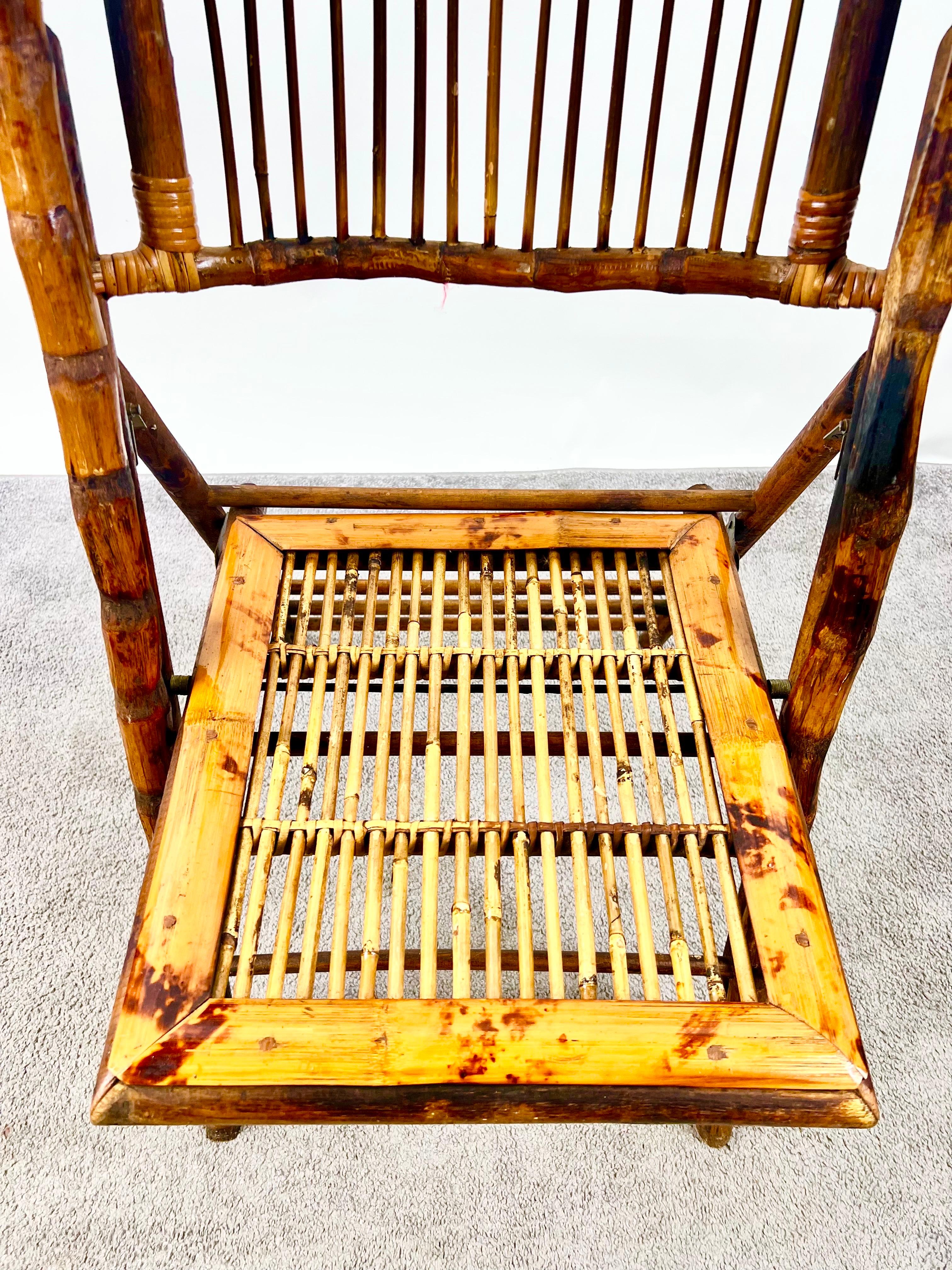 Silla plegable de bambú orgánico artesanal moderno de mediados de siglo, set de 4 siglo XX en venta