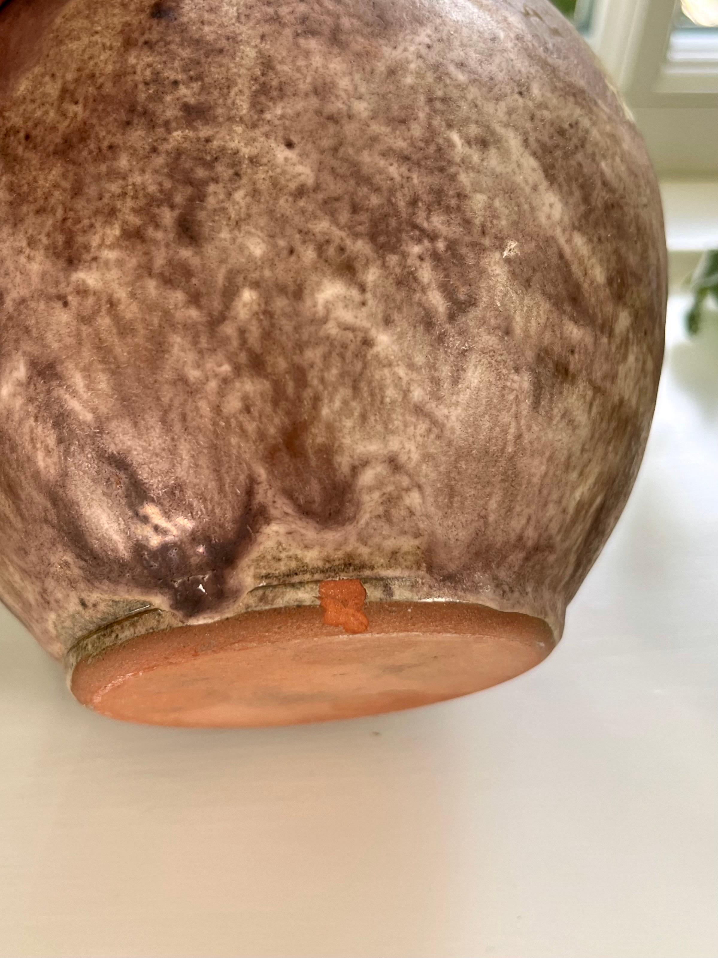 Moderne organische runde Vase aus Steinzeug, Dänemark, 1960er Jahre im Angebot 3