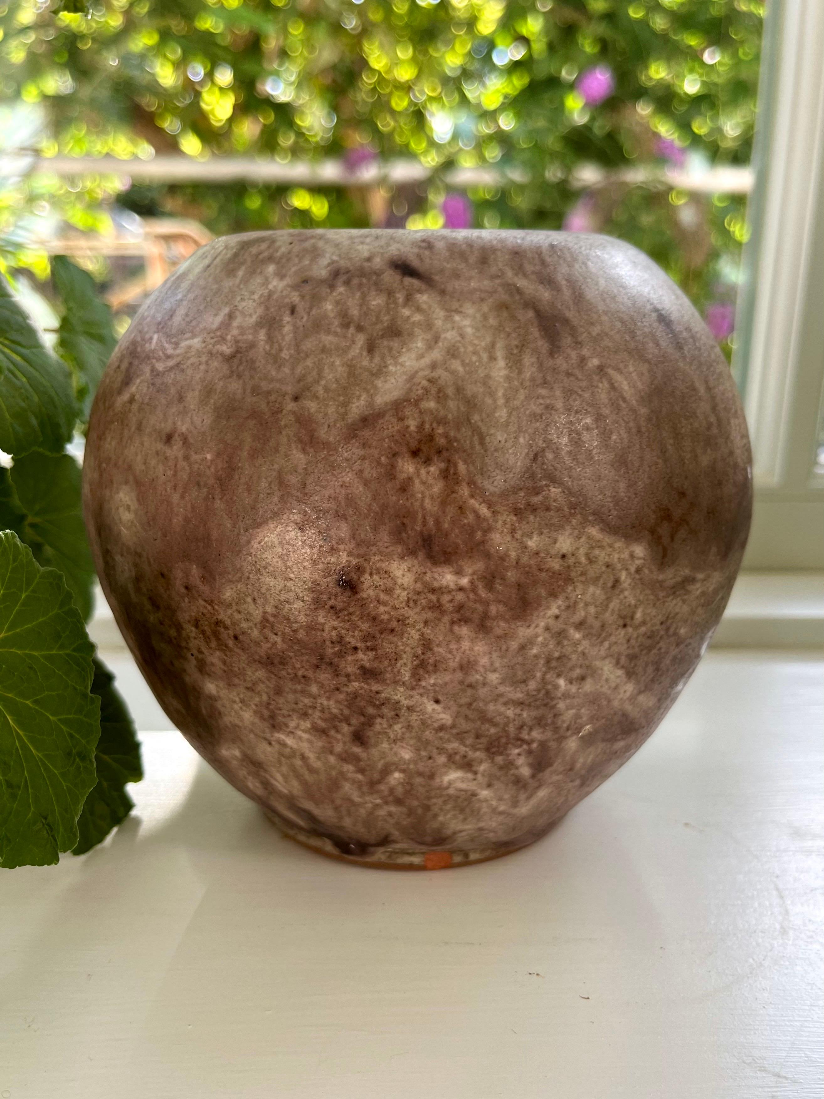 Moderne organische runde Vase aus Steinzeug, Dänemark, 1960er Jahre (Dänisch) im Angebot