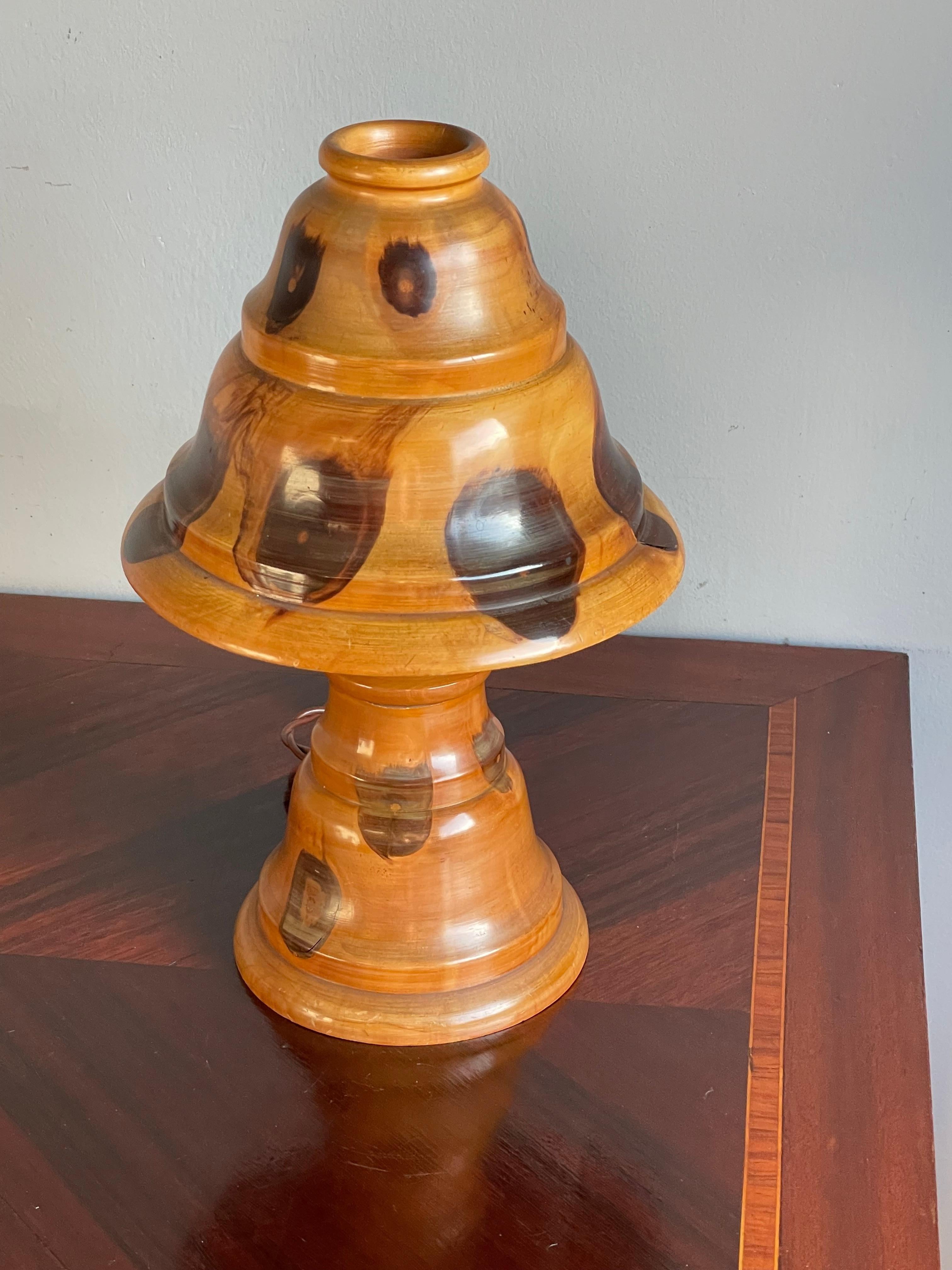 Brazilian Mid-Century Modern Organic Table / Desk Lamp Wood w. Stunning Tree Knots Pattern For Sale