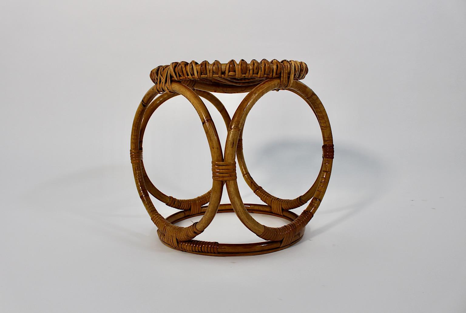 italien Tabouret circulaire en rotin organique vintage des années 1950, Italie, The Moderns en vente