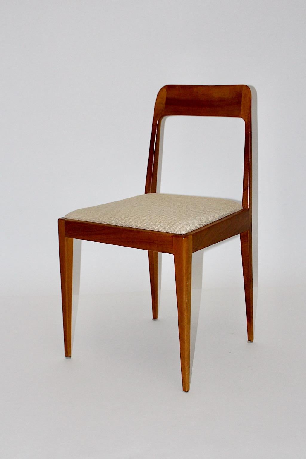 Chaises de salle à manger moderne du milieu du siècle en noyer organique A7 Carl Auböck 1950s Vienne en vente 4