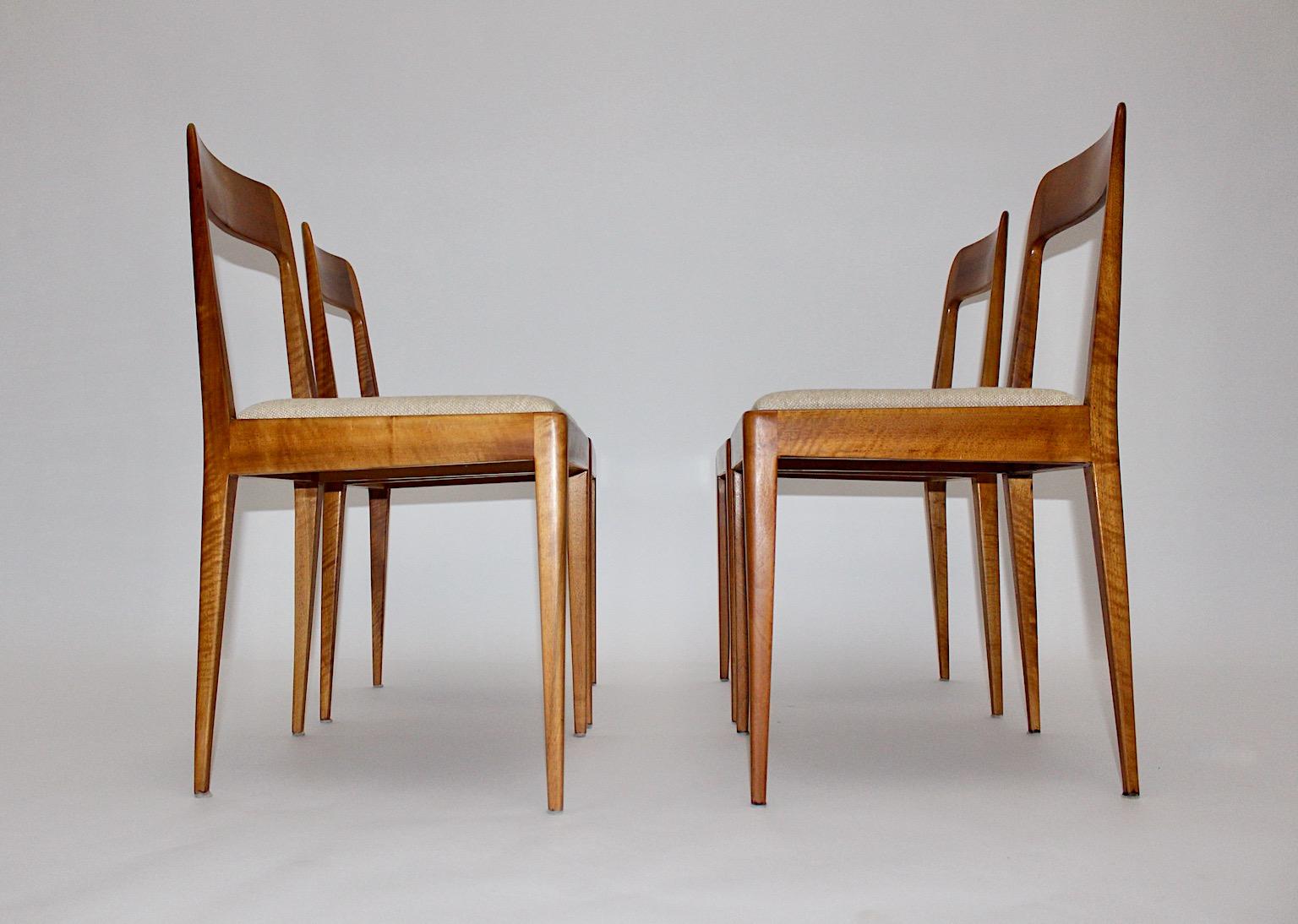 Chaises de salle à manger moderne du milieu du siècle en noyer organique A7 Carl Auböck 1950s Vienne Bon état - En vente à Vienna, AT