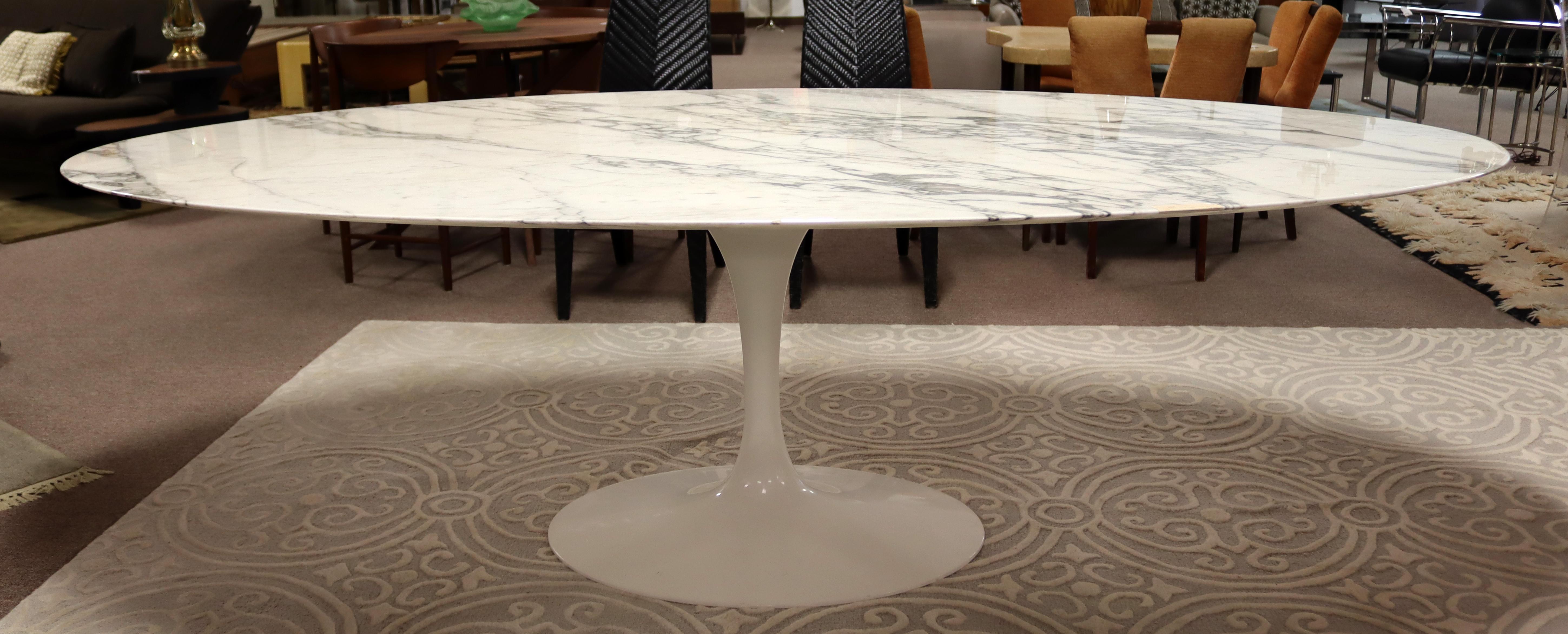 20th Century Mid-Century Modern Original Eero Saarinen Knoll Oval Marble Dining Table