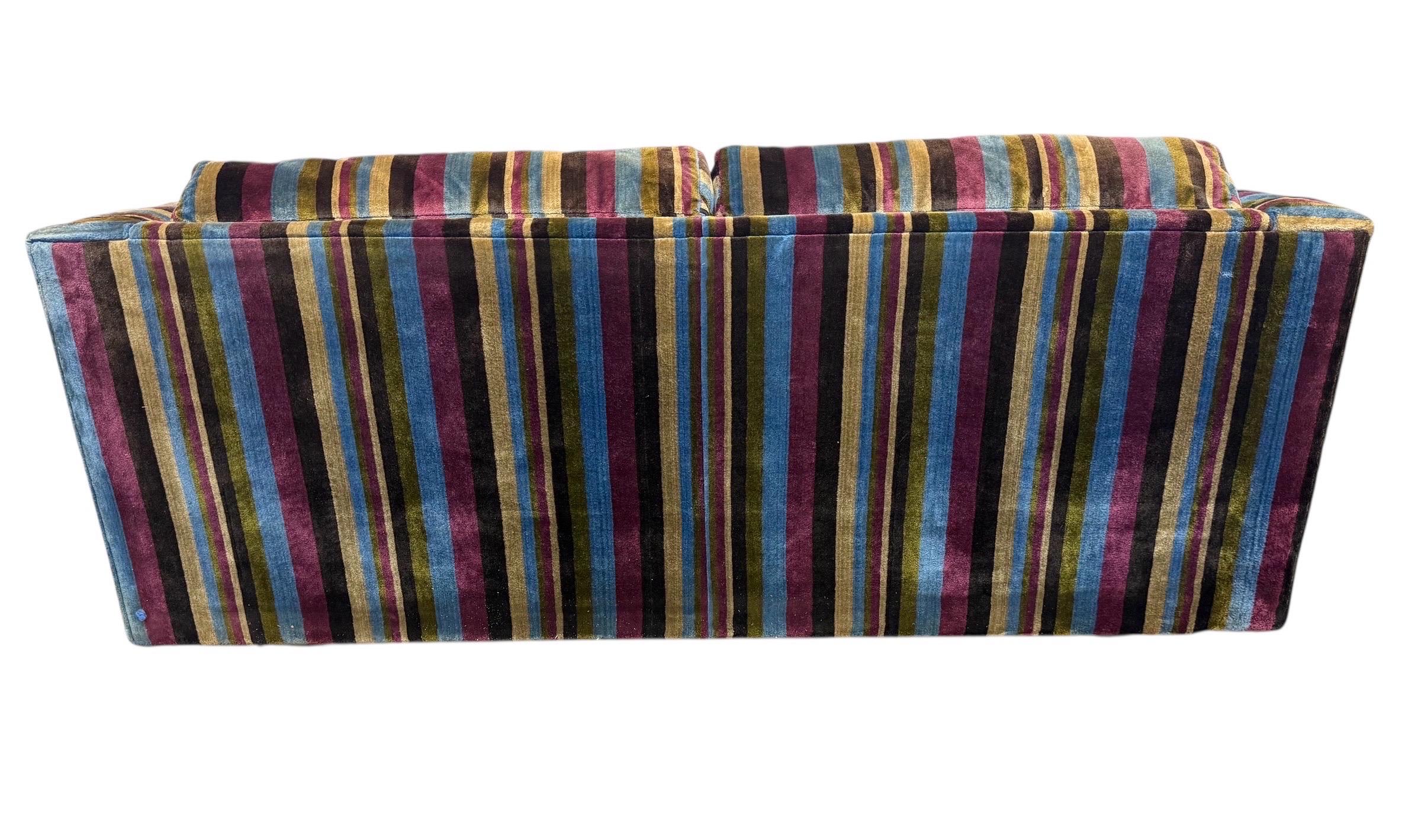 Loveseat tapizado de rayas original moderno de mediados de siglo en venta 1