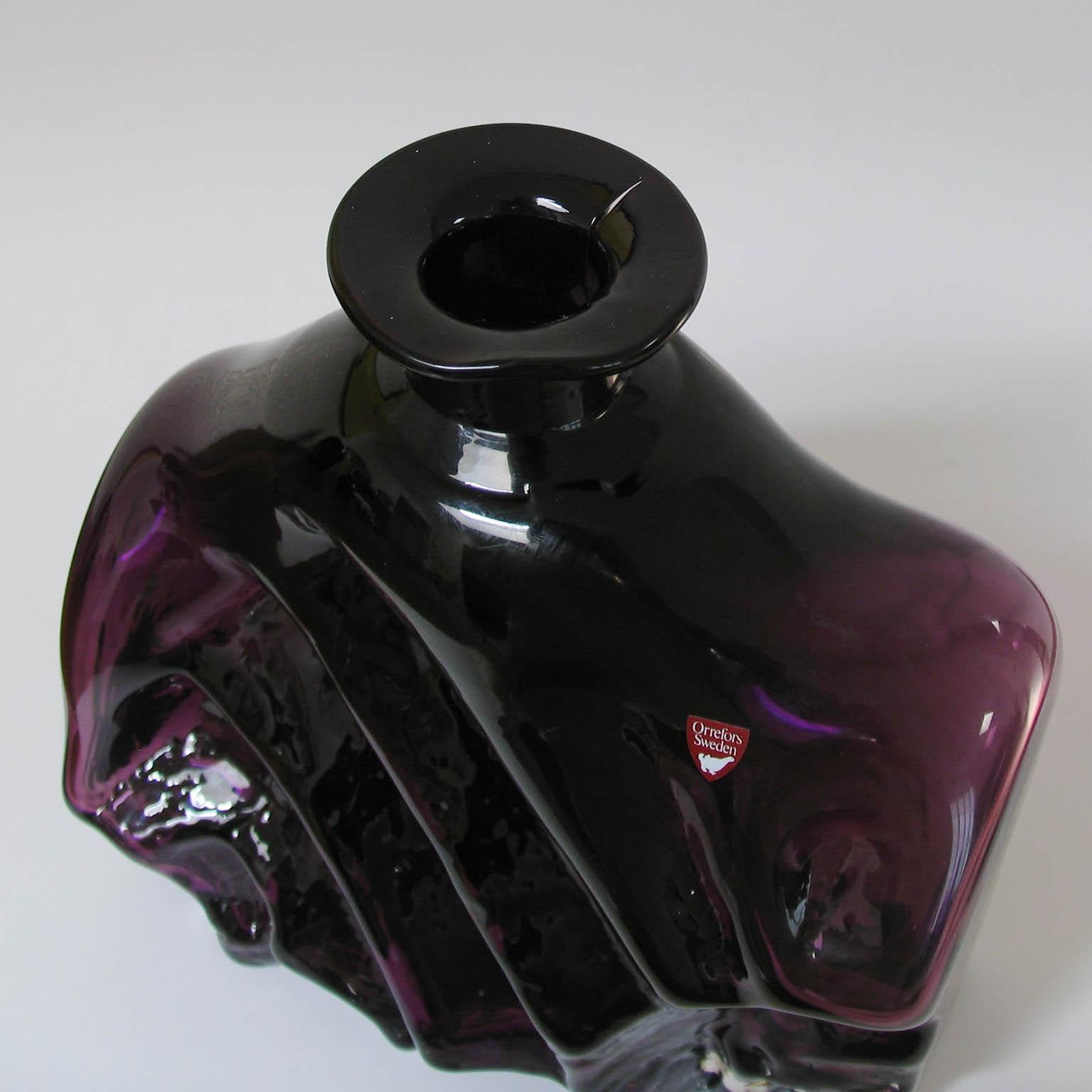 Mid-Century Modern Orrefors Glass Vase For Sale 3