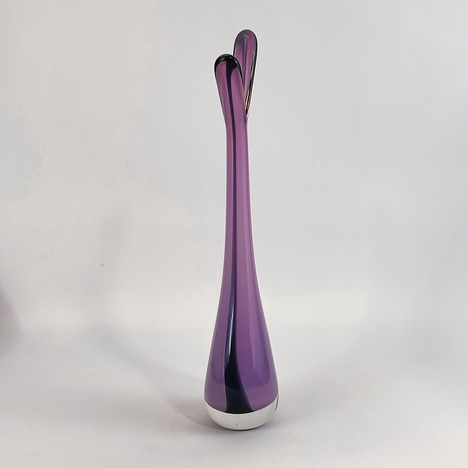 Verre d'art Vase en verre scandinave Sommerso violet Orrefors moderne du milieu du siècle dernier en vente