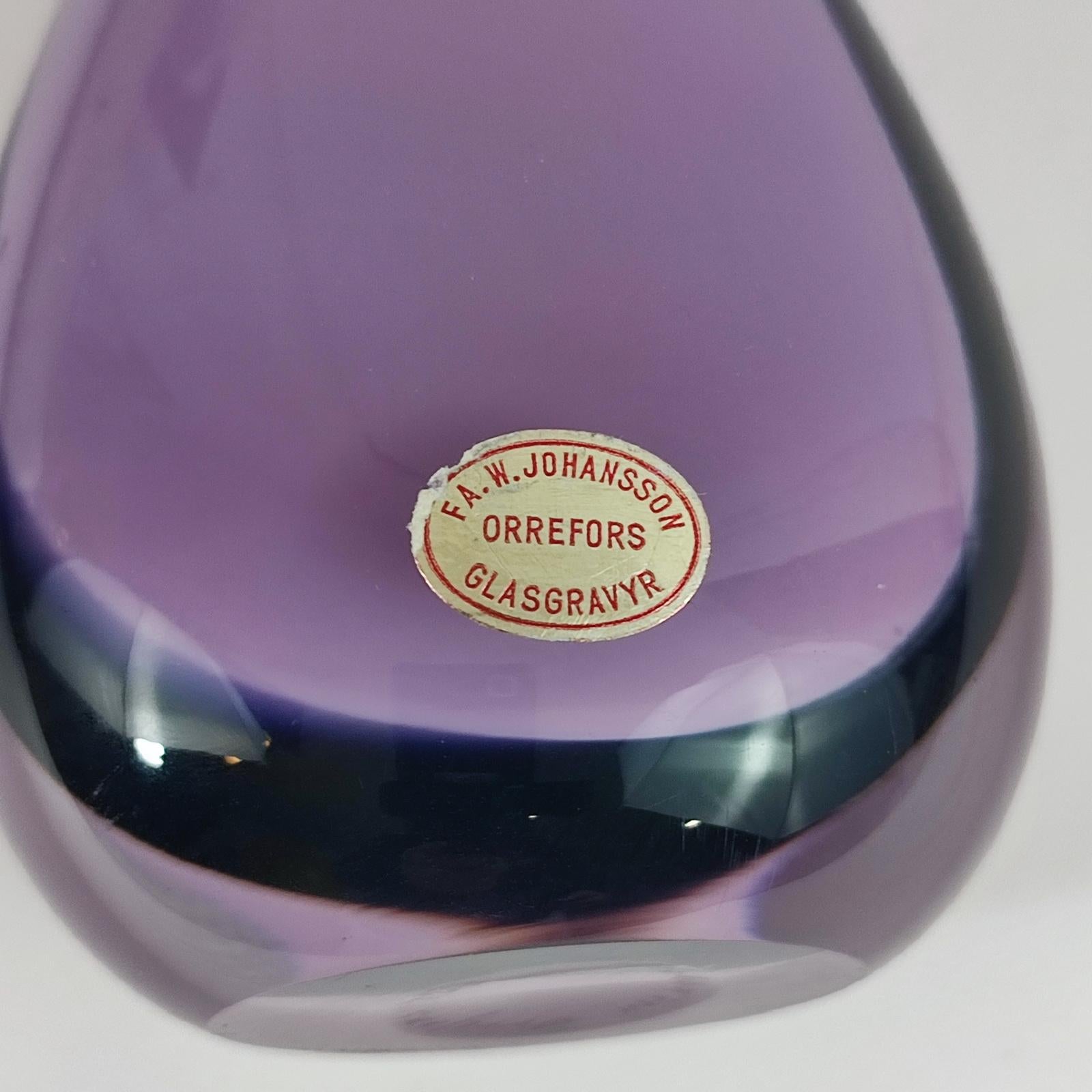 Vase en verre scandinave Sommerso violet Orrefors moderne du milieu du siècle dernier en vente 2