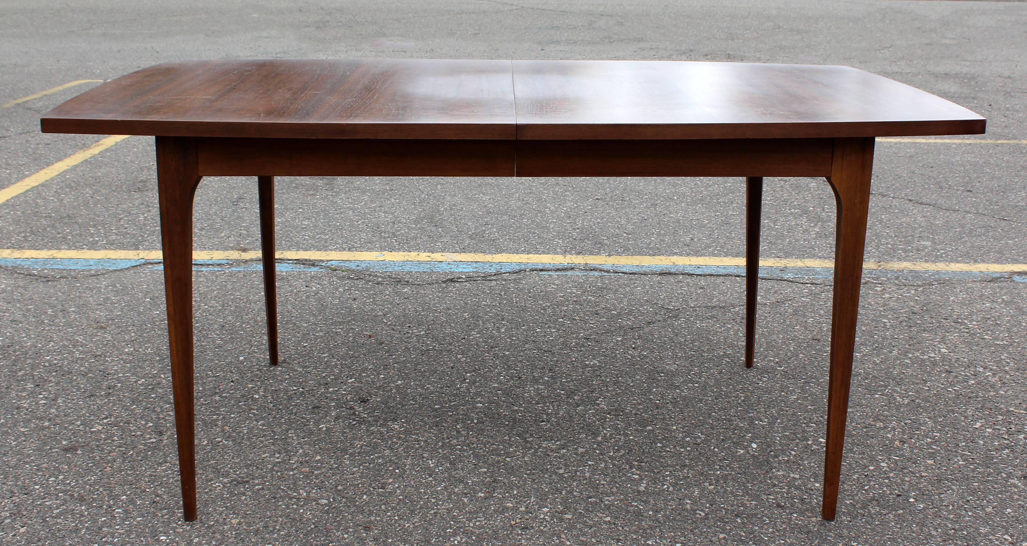 Américain Table de salle à manger Brasilia moderne du milieu du siècle Oscar Niemeyer pour Broyhill:: années 1960